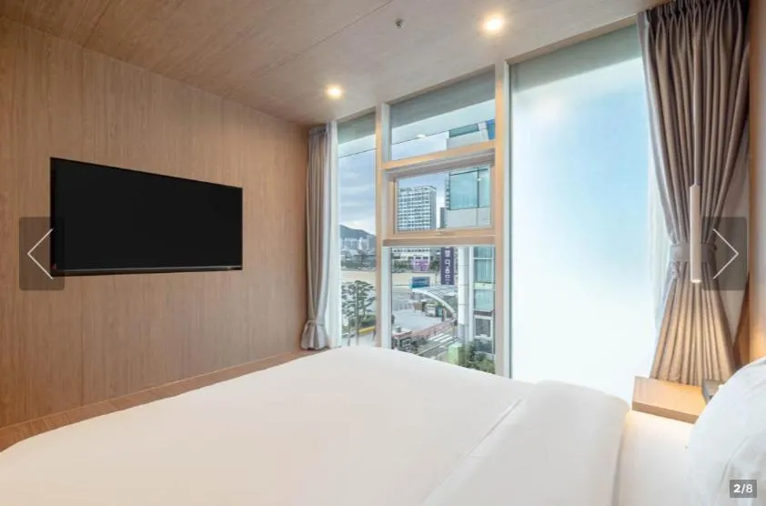 Bed in De Homme Hotel