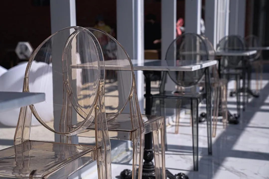 Property building in De Homme Hotel