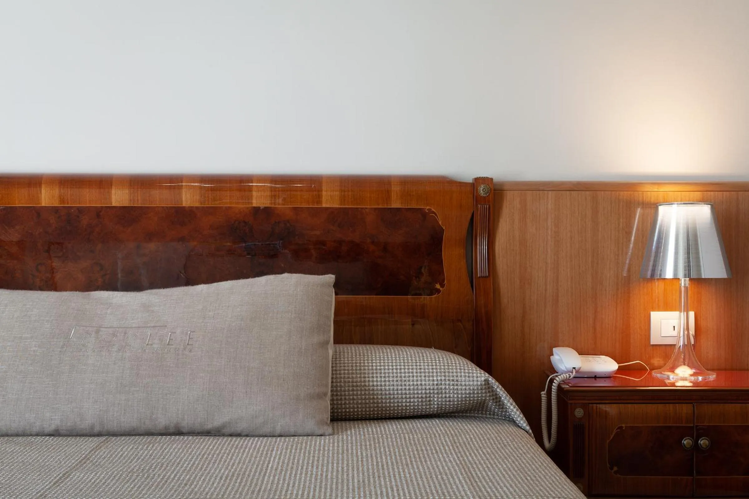 Decorative detail in Coclee Suite Palace