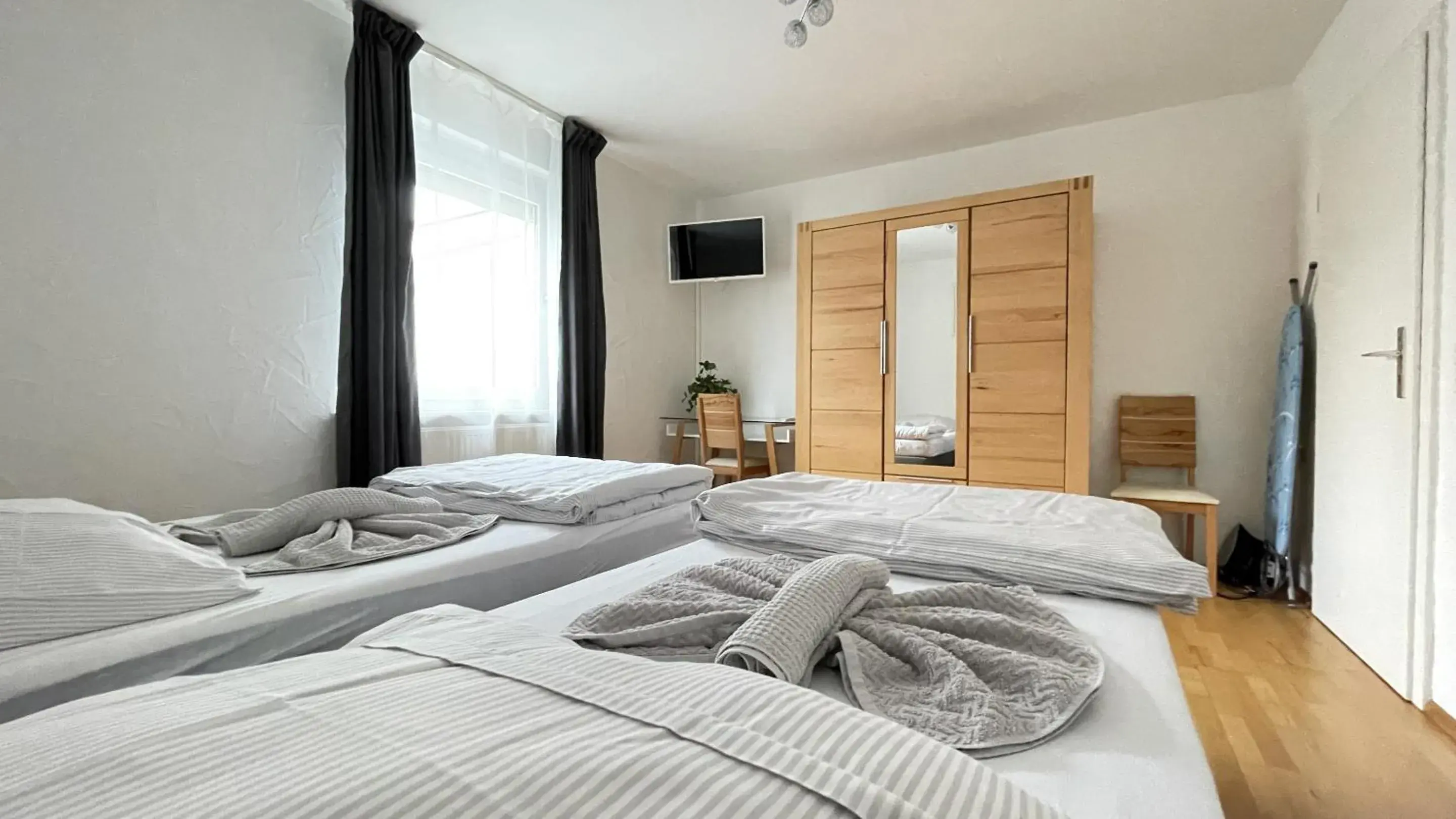 Bedroom, Bed in Fewo Reutlingen Heinestrasse Bedroom, Bed in Fewo Reutlingen Heinestrasse