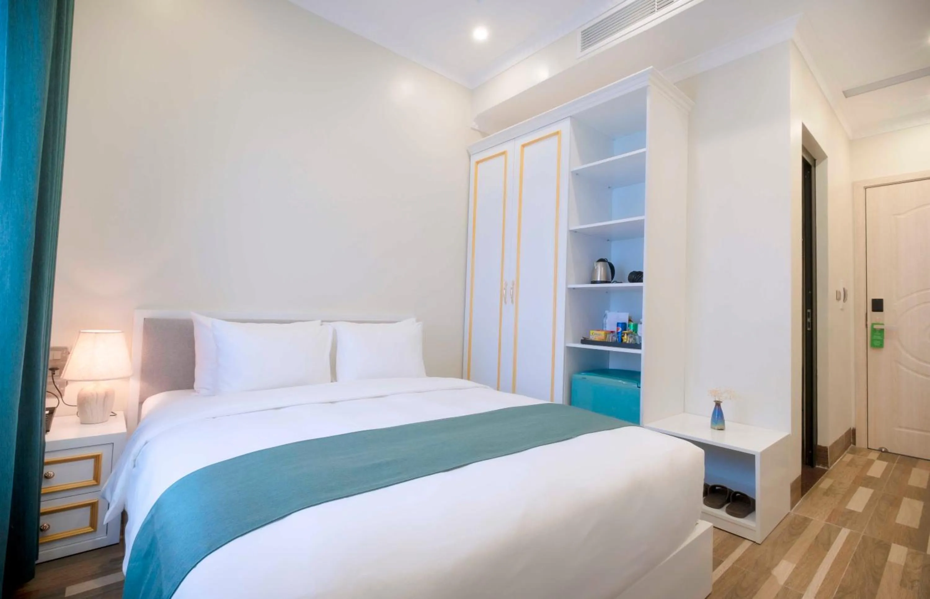 Photo of the whole room, Bed in Minh Long Hotel