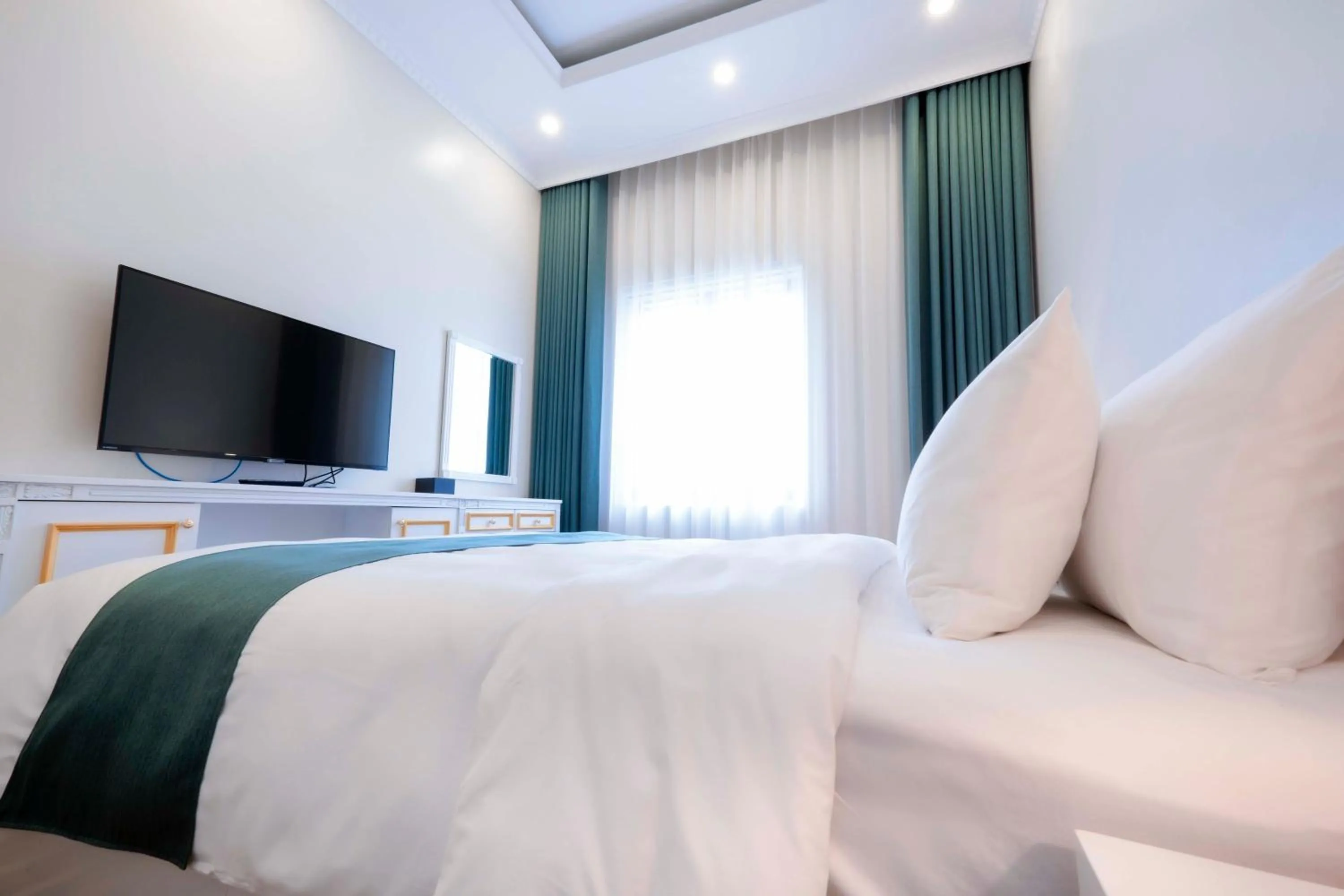 Bed in Minh Long Hotel