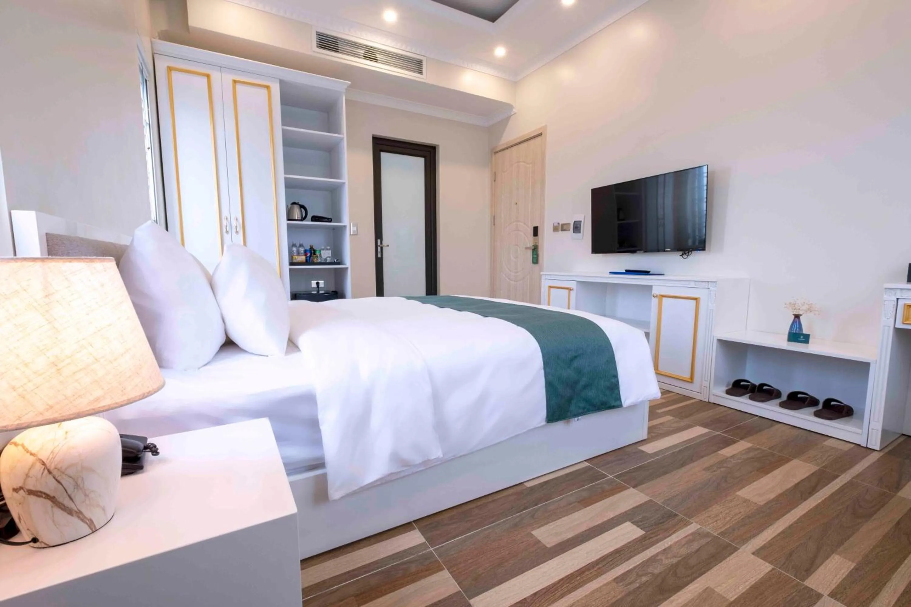 Bed in Minh Long Hotel