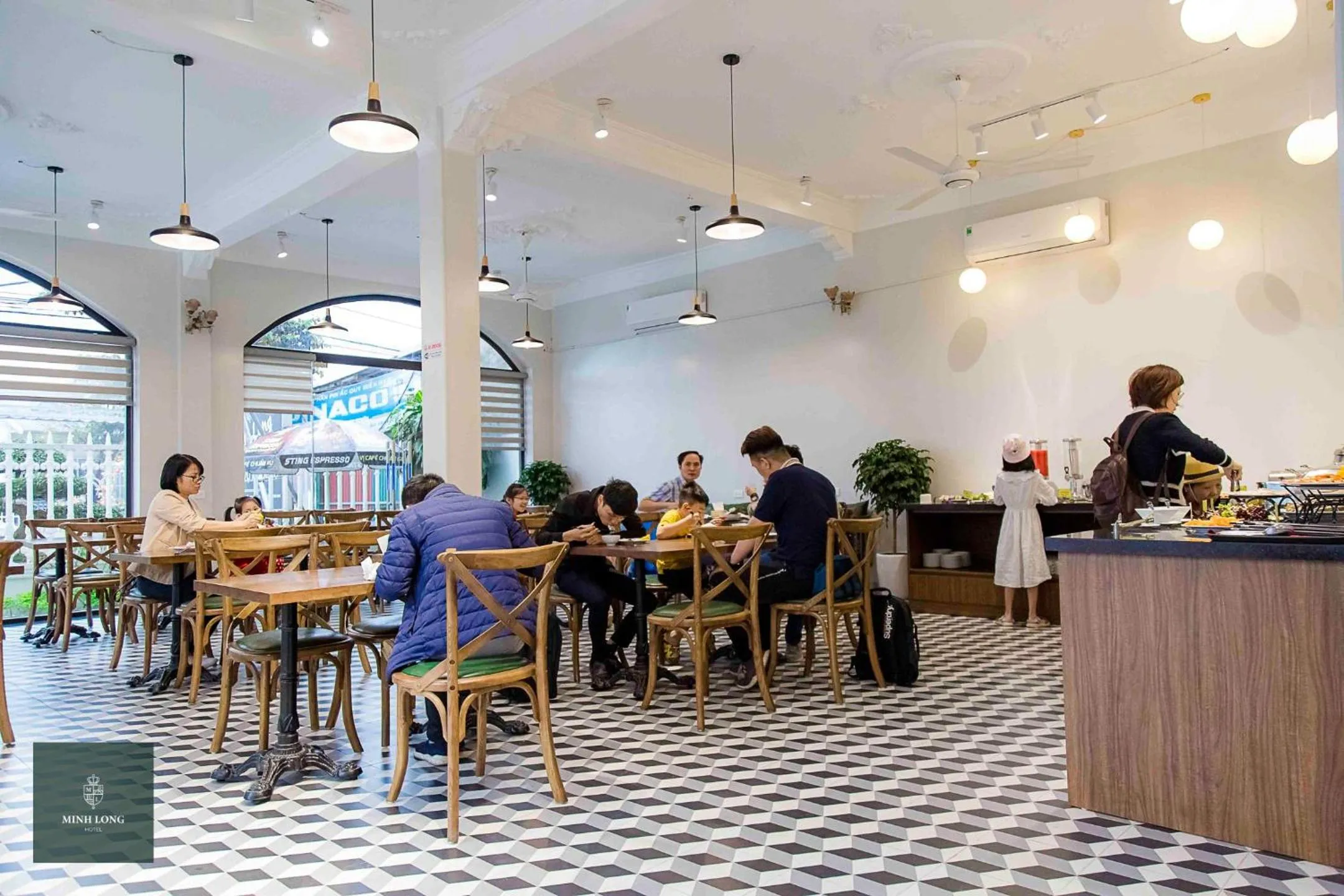 Restaurant/places to eat in Minh Long Hotel