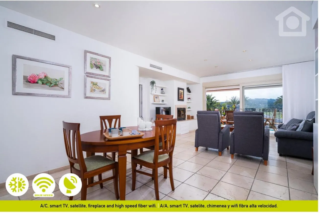 Dining area in Solhabitat Moraira Club Island