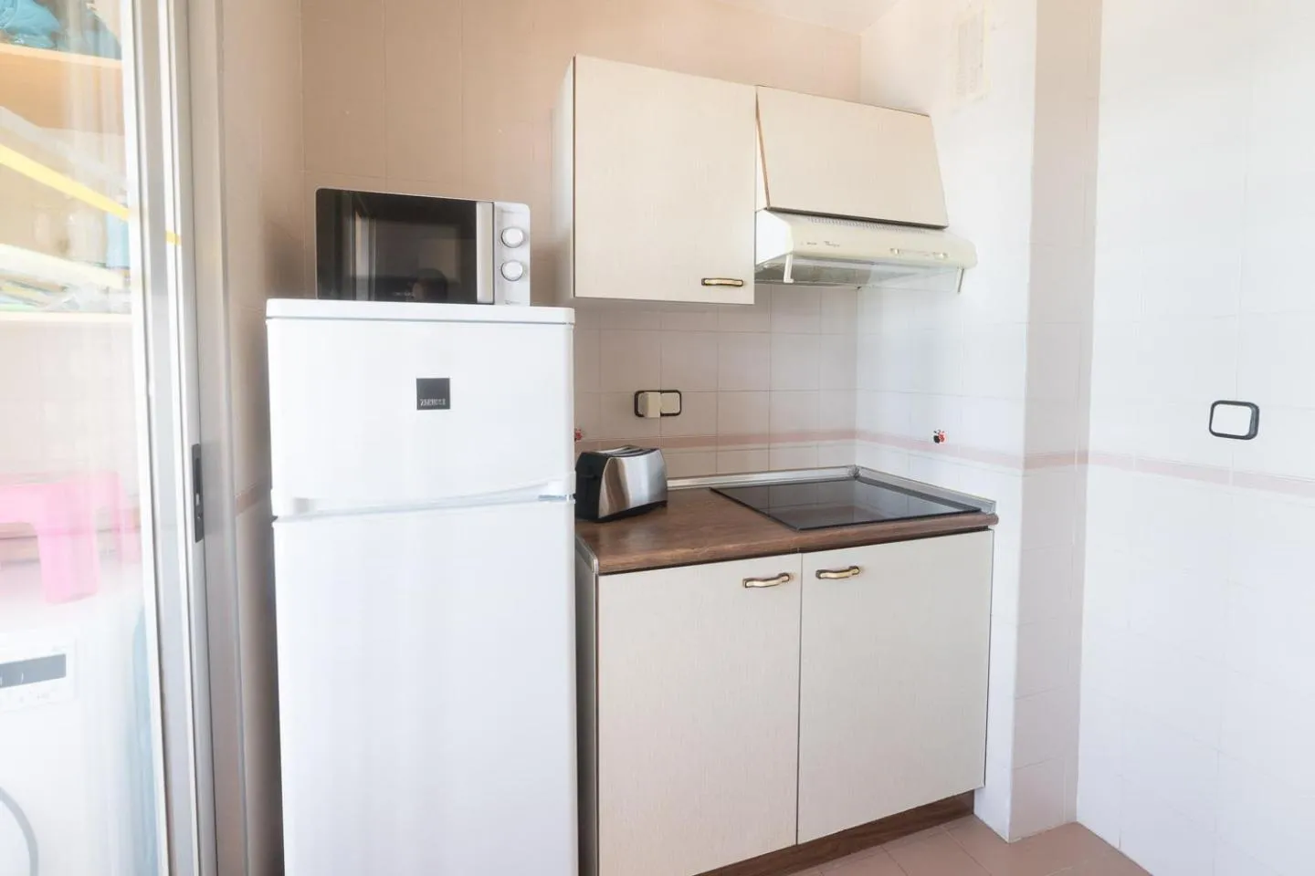 Kitchen or kitchenette in Apartamento Coblanca