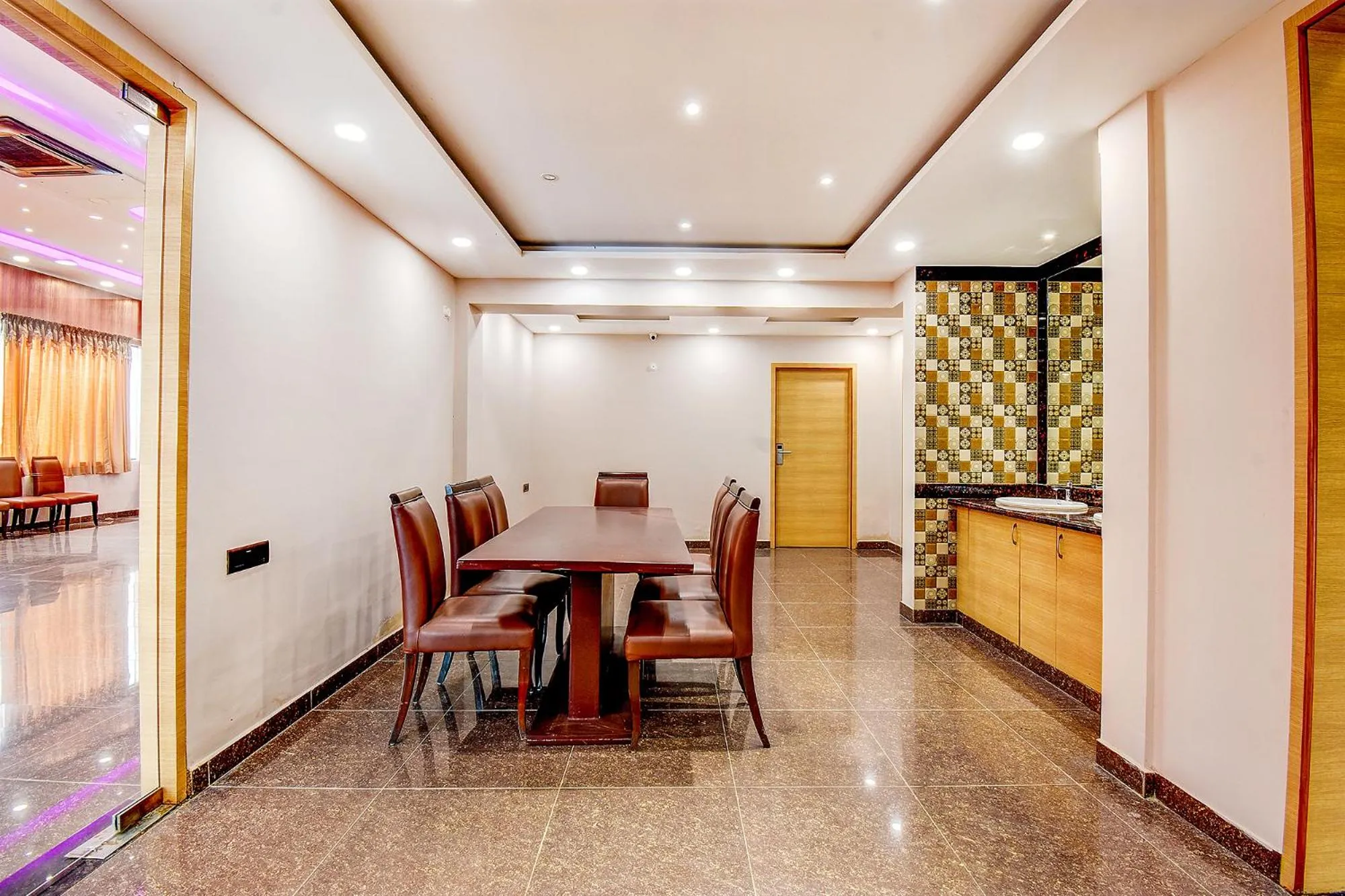 Dining area in FabHotel S Comfort Inn - Indiranagar