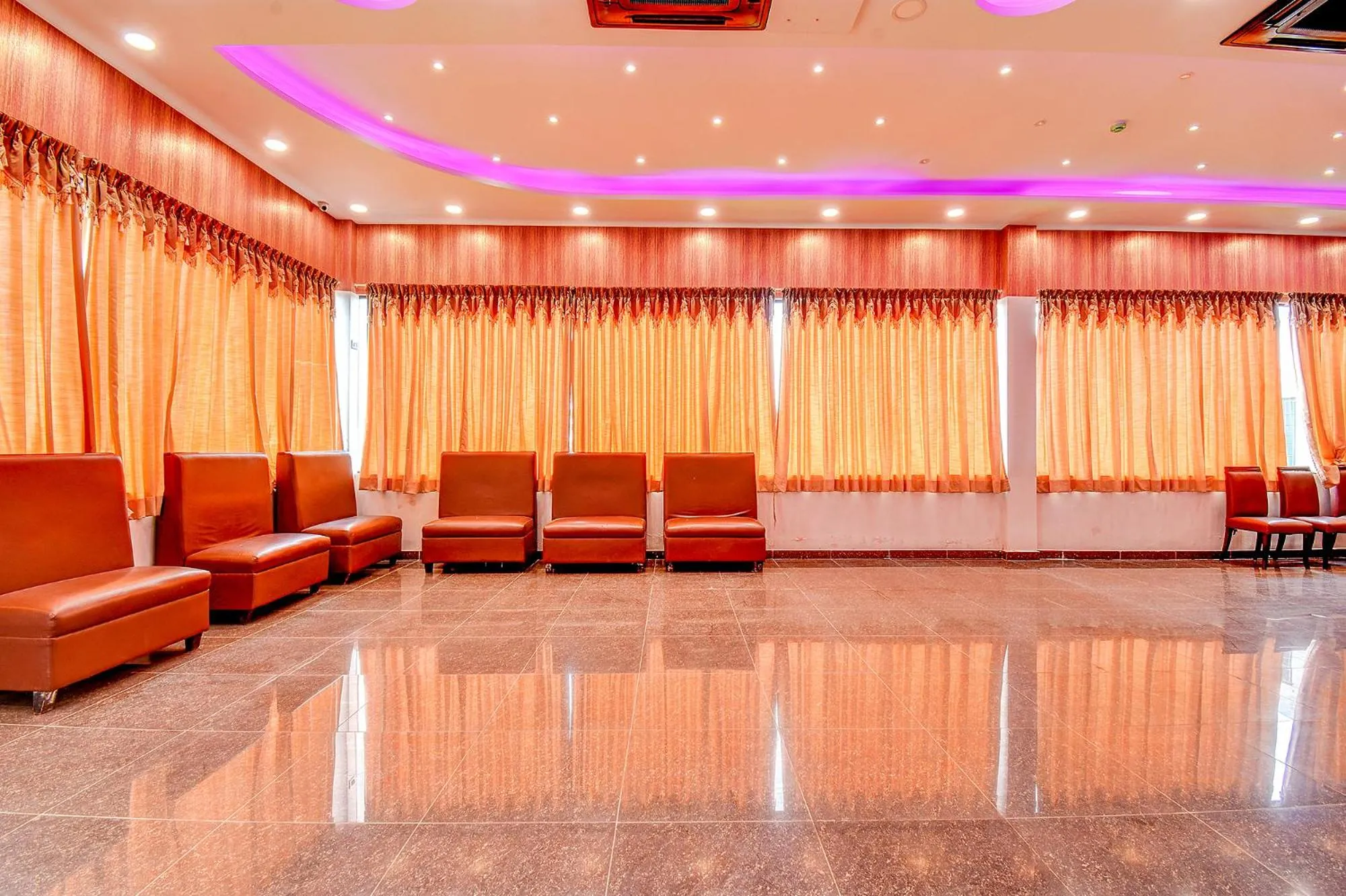 Banquet/Function facilities in FabHotel S Comfort Inn - Indiranagar