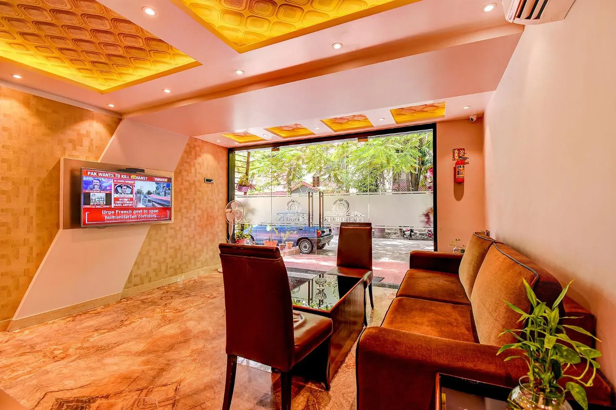 Lobby or reception in FabHotel S Comfort Inn - Indiranagar Lobby or reception in FabHotel S Comfort Inn - Indiranagar