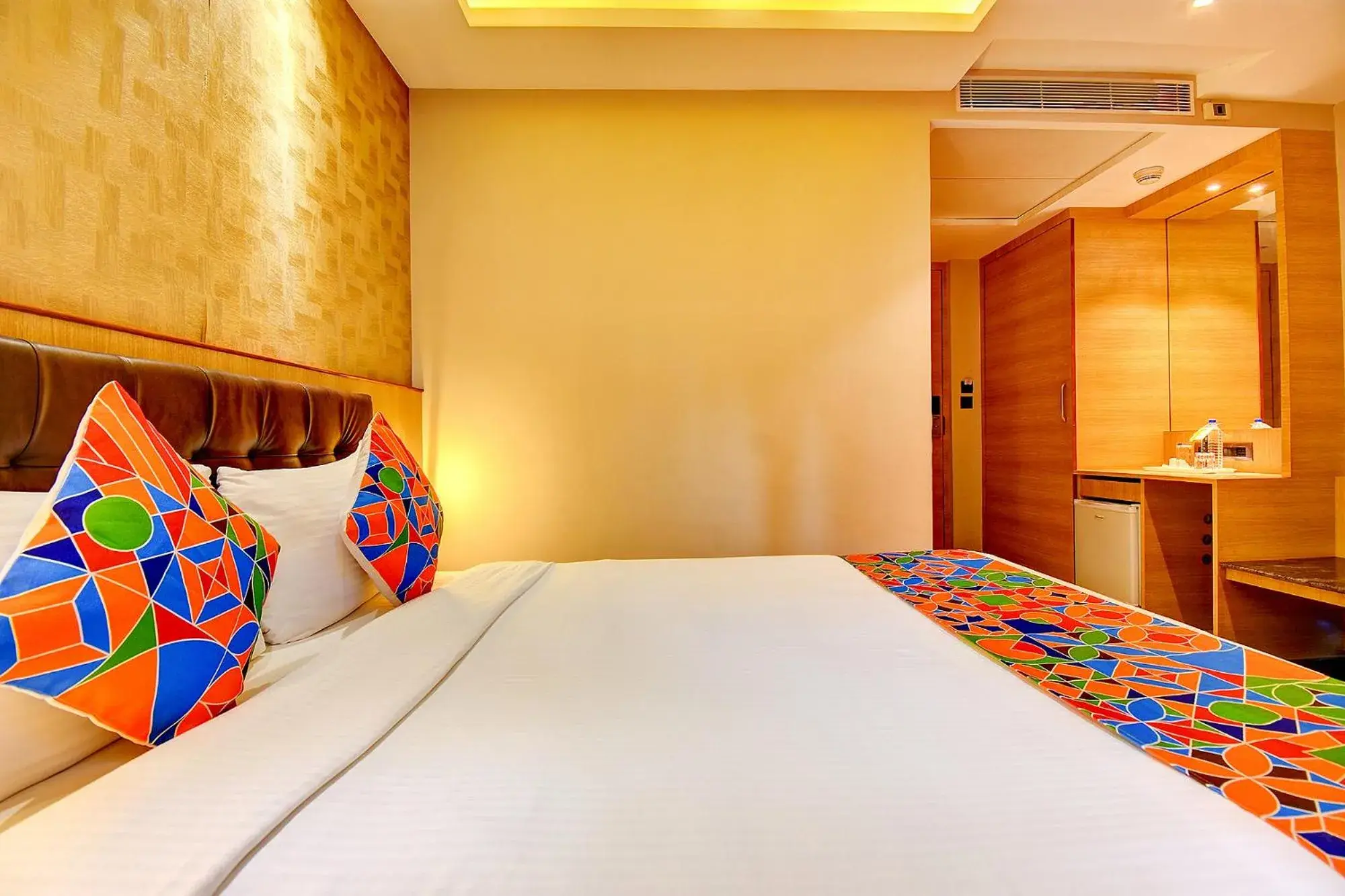 Bedroom, Bed in FabHotel S Comfort Inn - Indiranagar Bedroom, Bed in FabHotel S Comfort Inn - Indiranagar