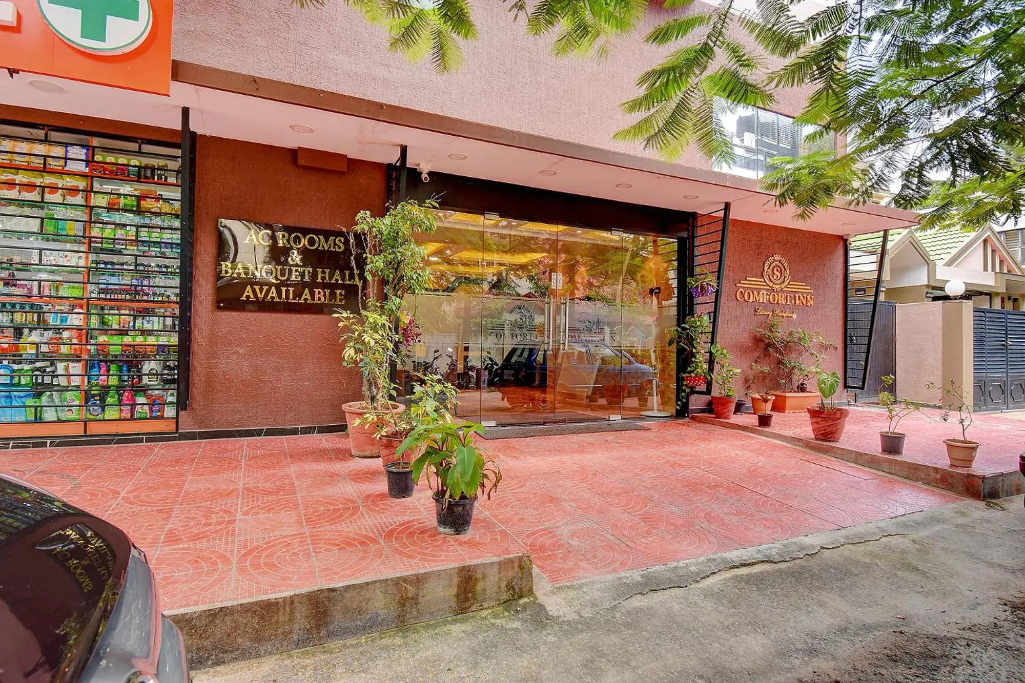 Facade/entrance in FabHotel S Comfort Inn - Indiranagar Facade/entrance in FabHotel S Comfort Inn - Indiranagar