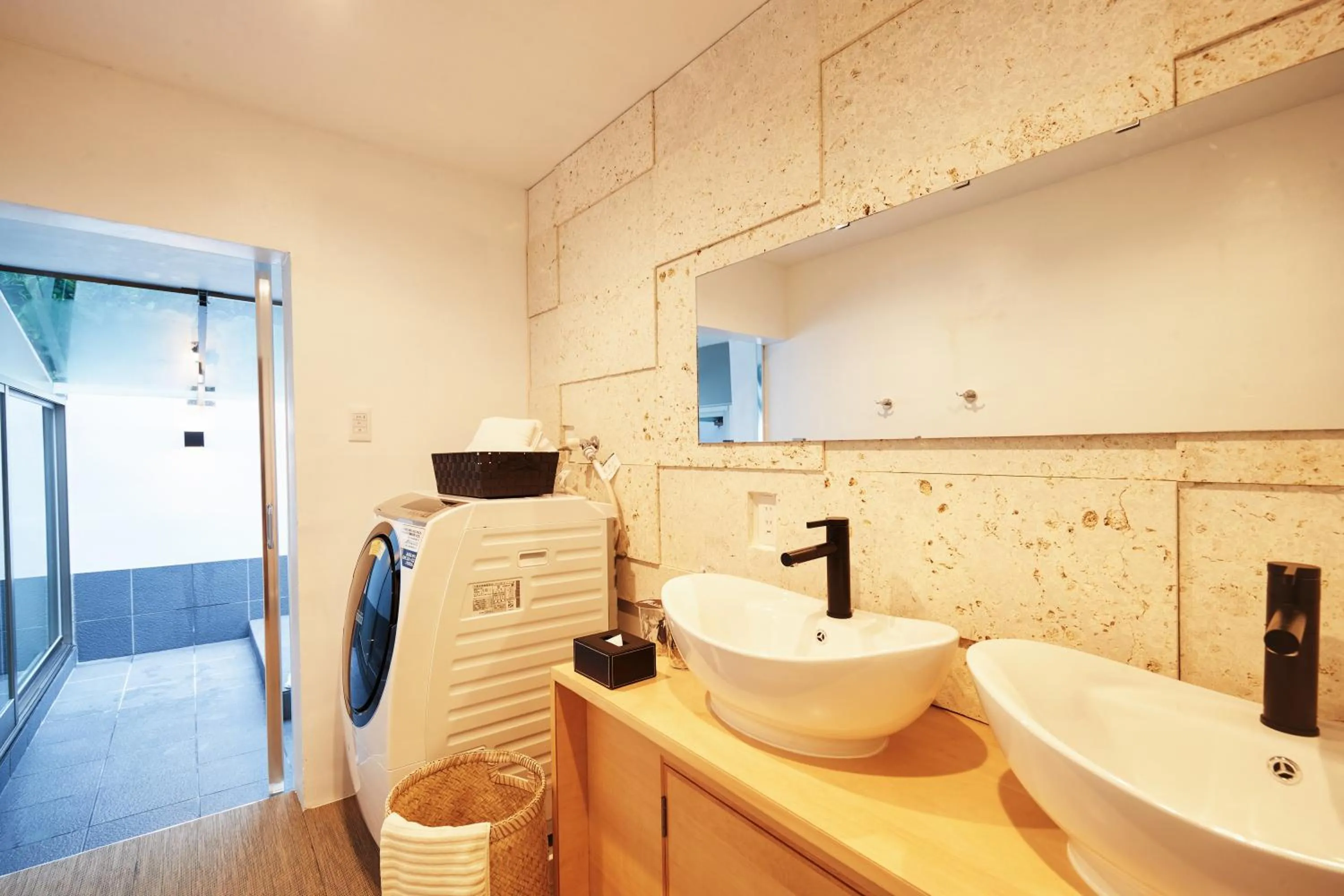 Bathroom in ADAN RESORT 灯 - Lamp -