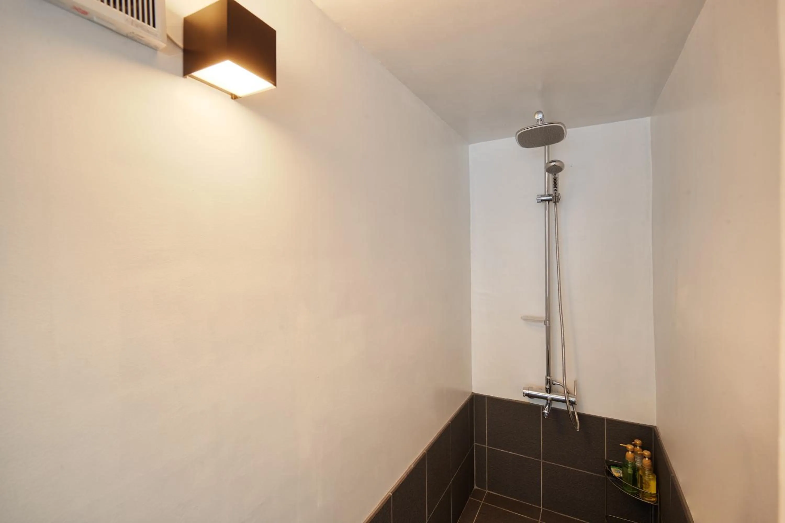 Bathroom in ADAN RESORT 灯 - Lamp -