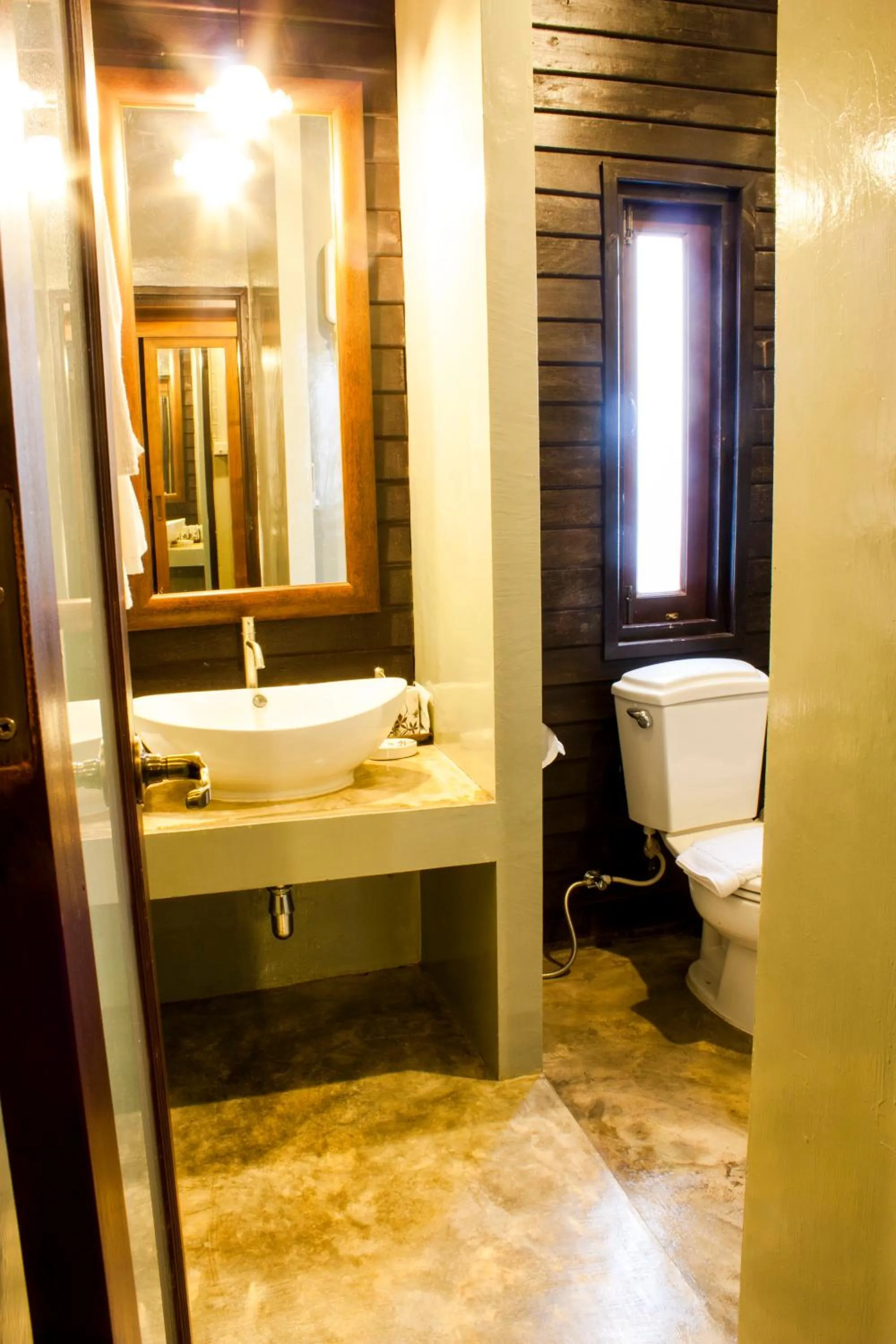 The Bank River House Ayutthaya