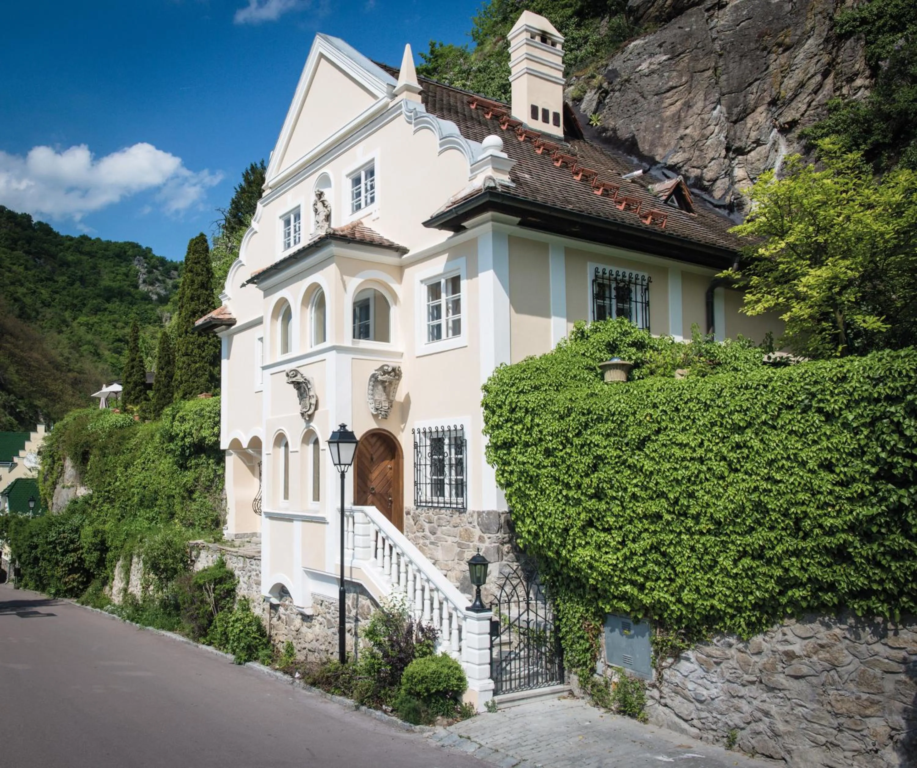 Property building in Hotel Schloss Dürnstein