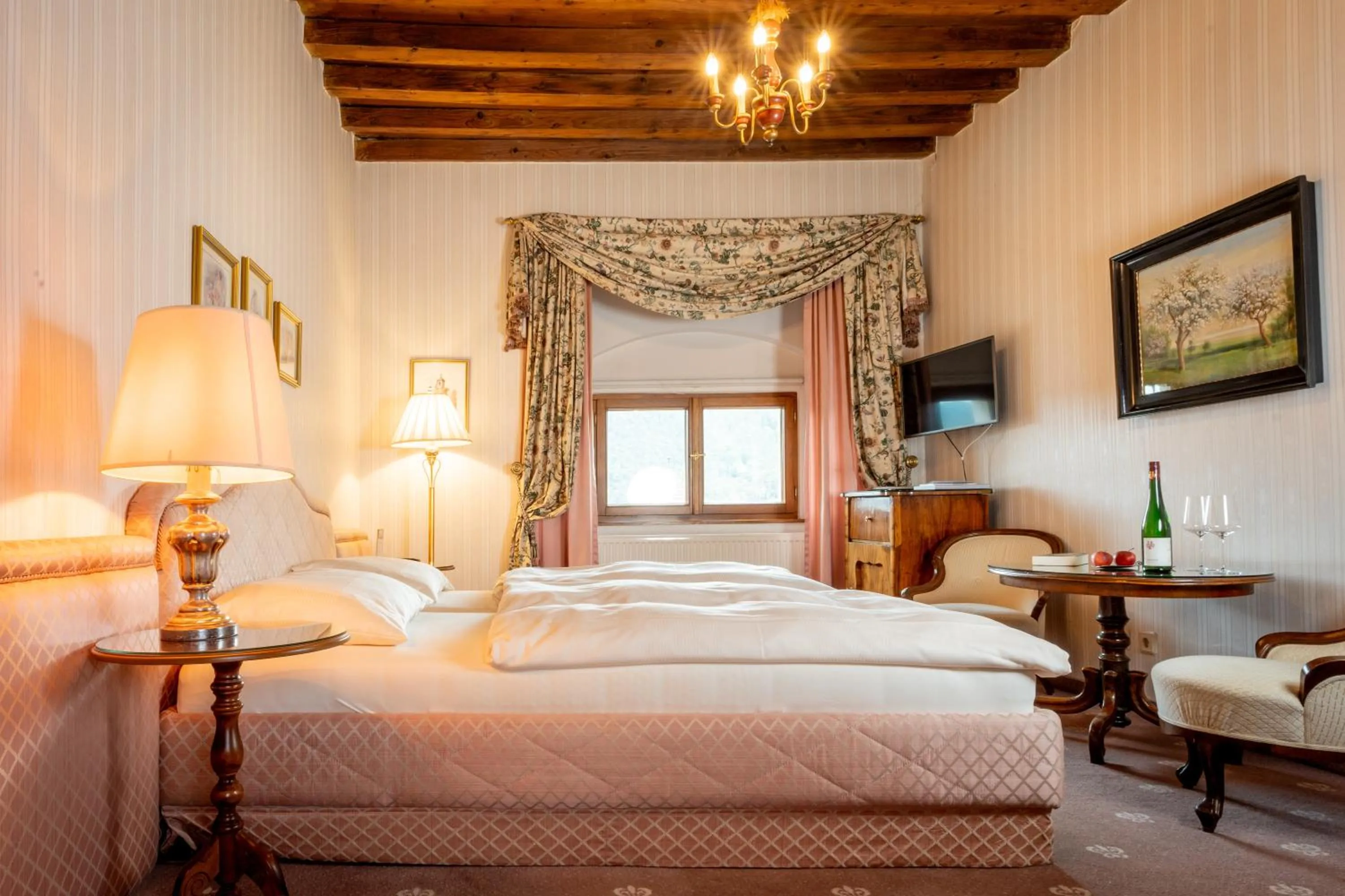 Bedroom, Bed in Hotel Schloss Dürnstein