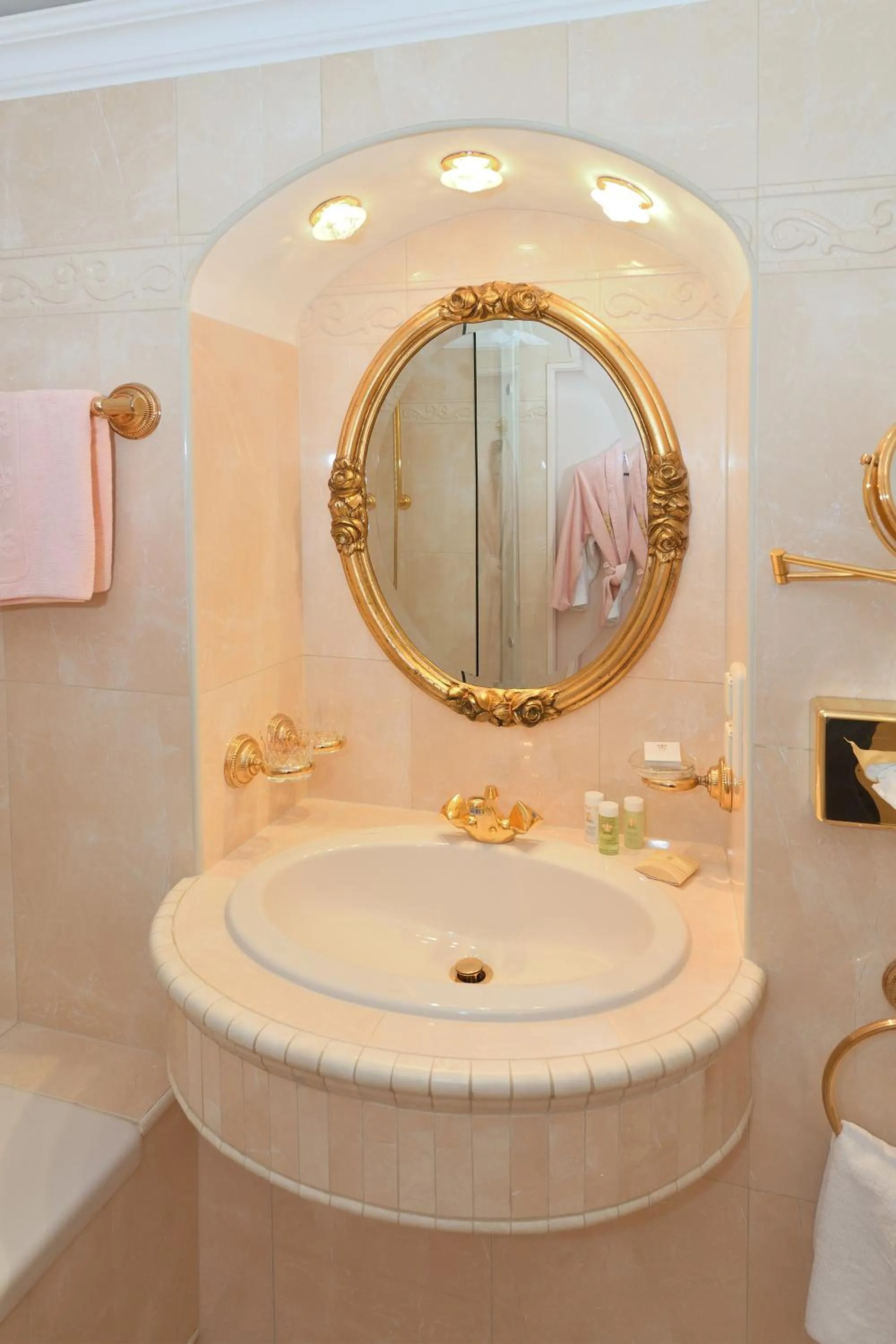 Bathroom in Hotel Schloss Dürnstein