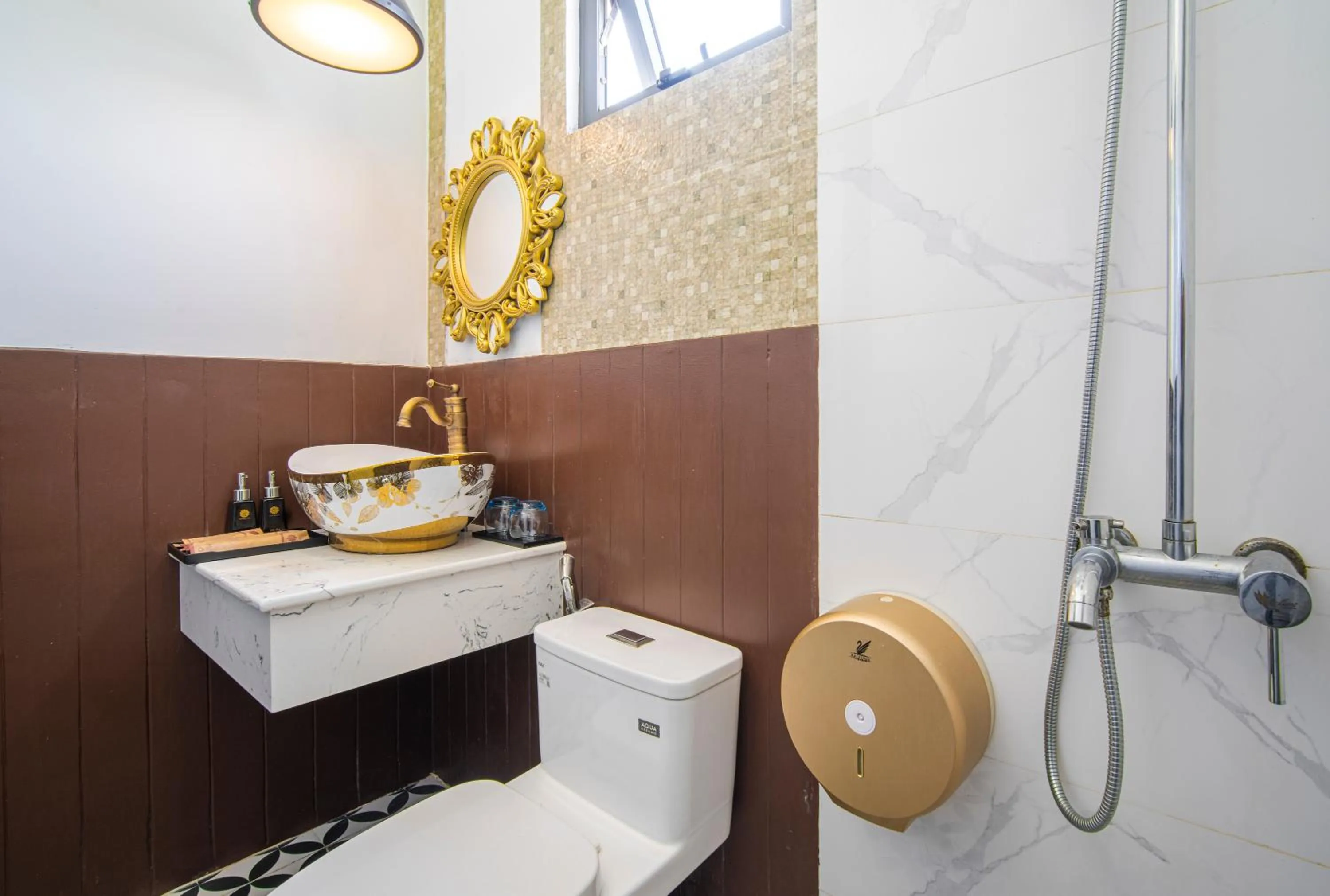 Bathroom in Sun City Hotel Da Nang