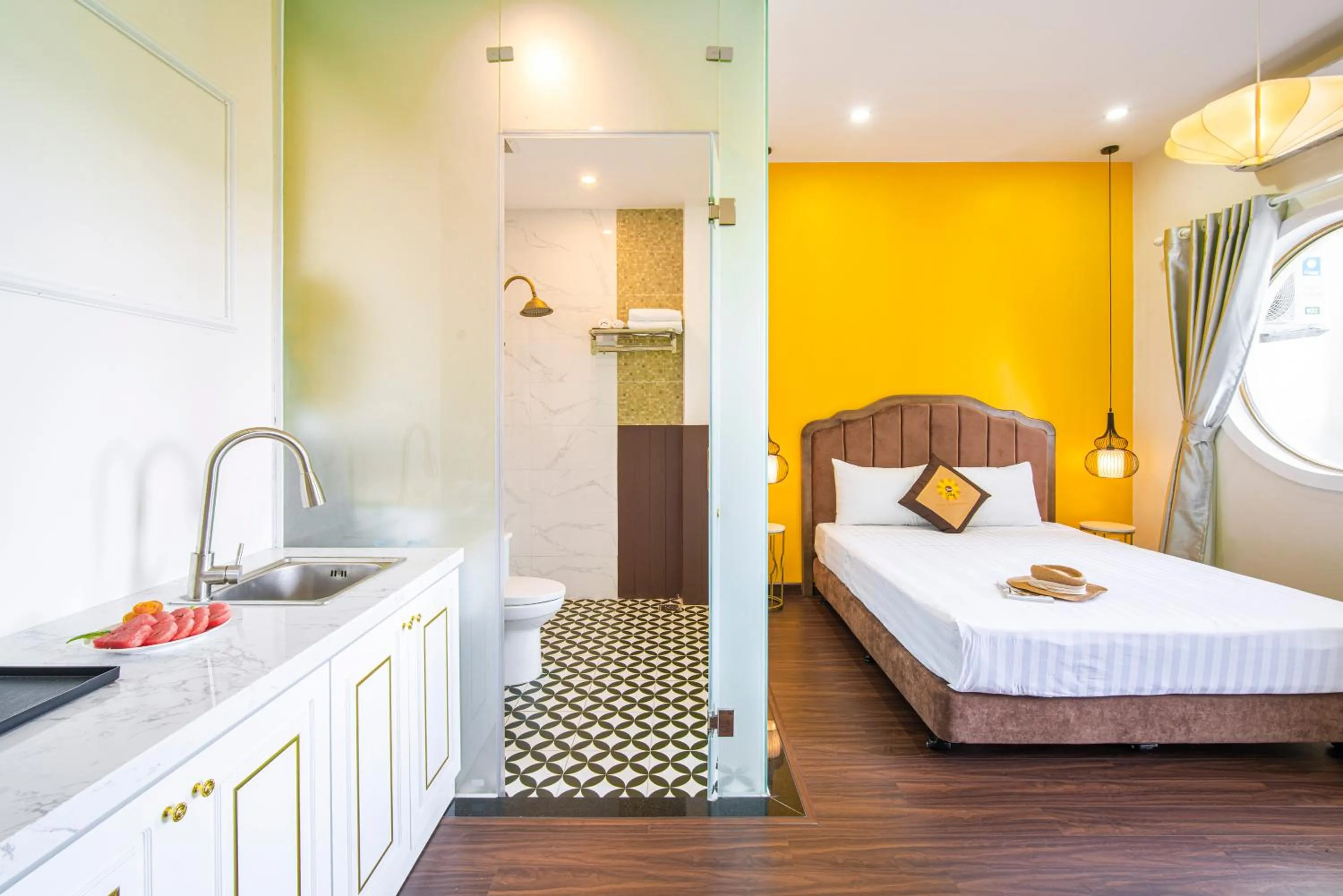 Bathroom, Bed in Sun City Hotel Da Nang