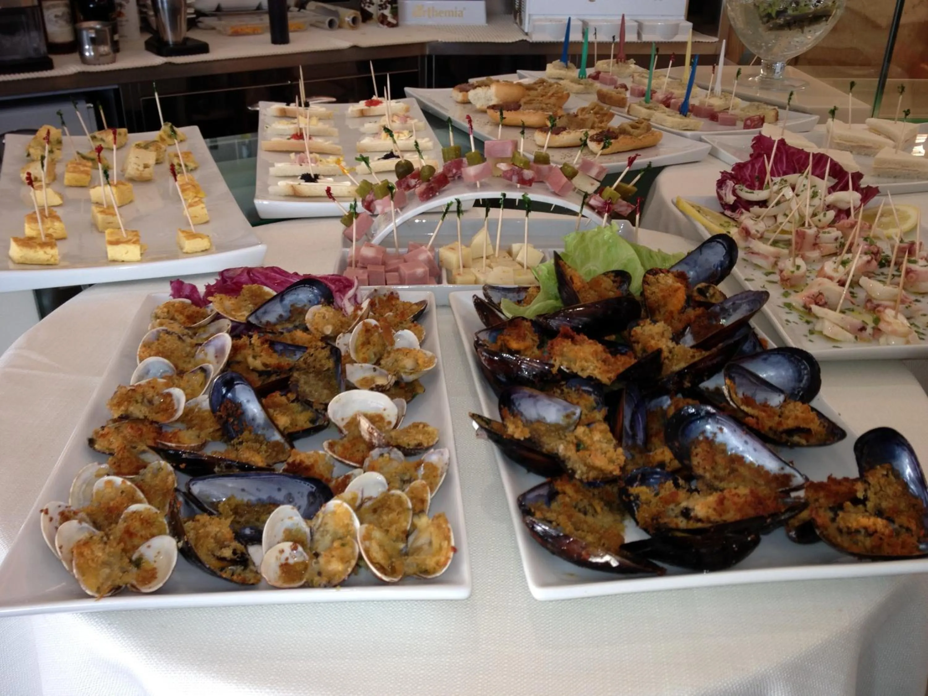 Food and drinks in Hotel Serenella