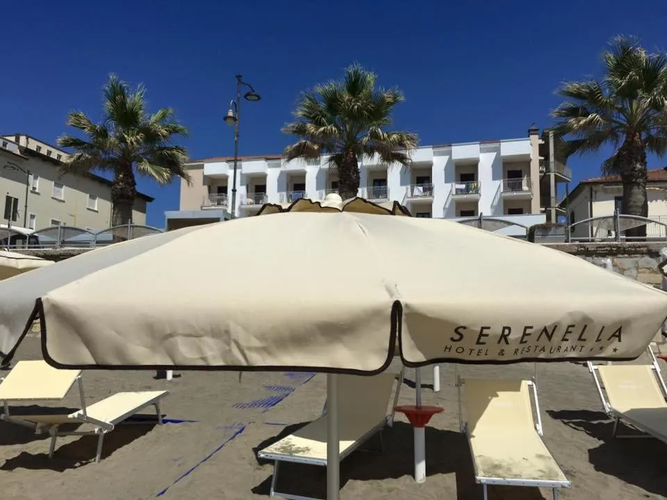 Facade/entrance in Hotel Serenella