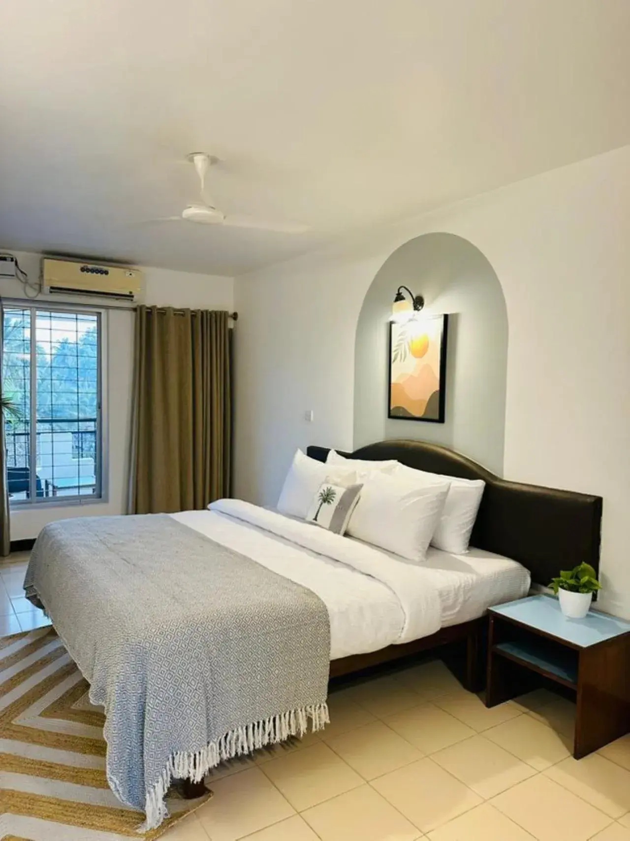 Suite in Olive Zip Calangute Mira by Embassy Group Suite in Olive Zip Calangute Mira by Embassy Group