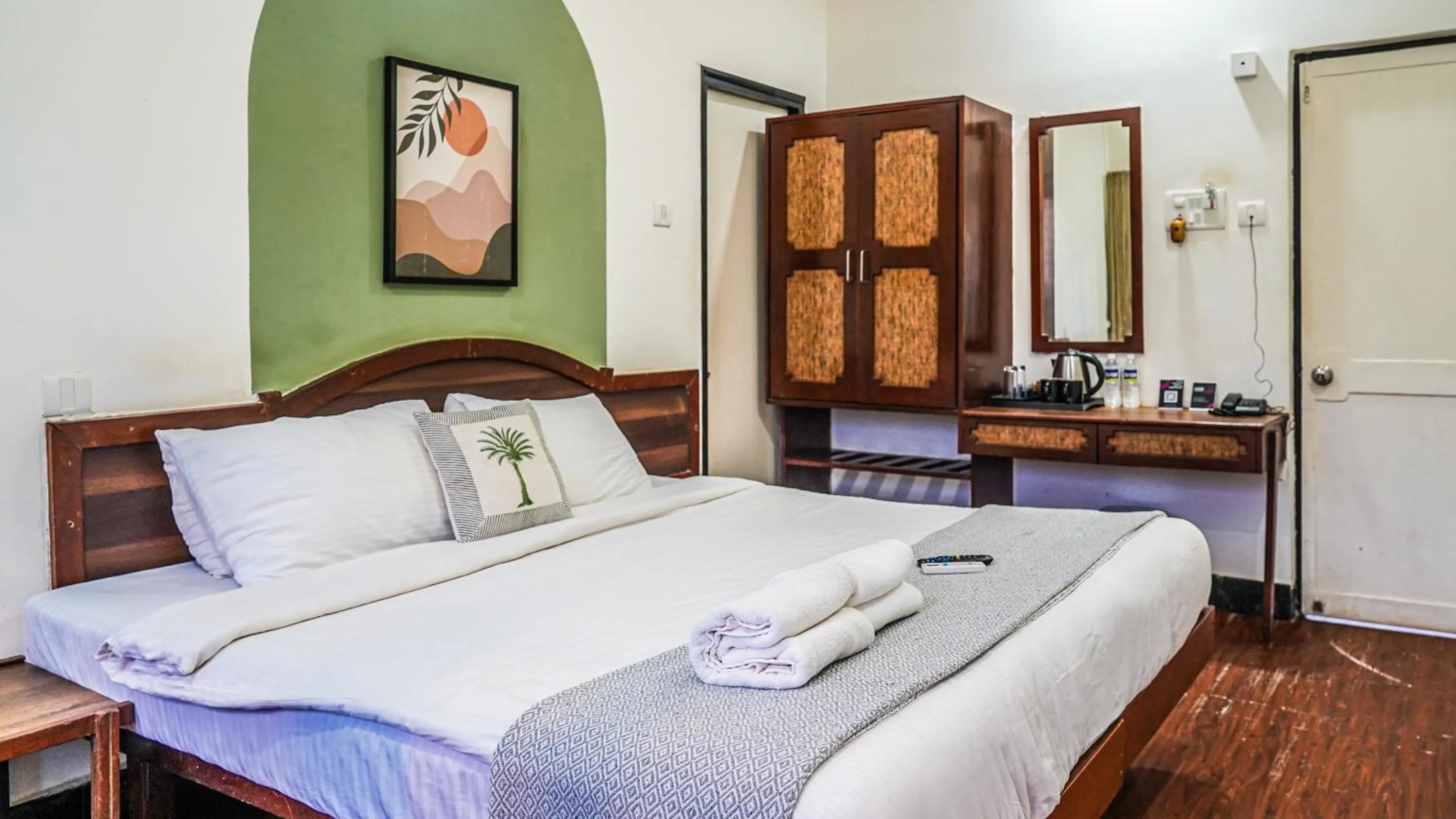 Bedroom, Bed in Olive Zip Calangute Mira by Embassy Group