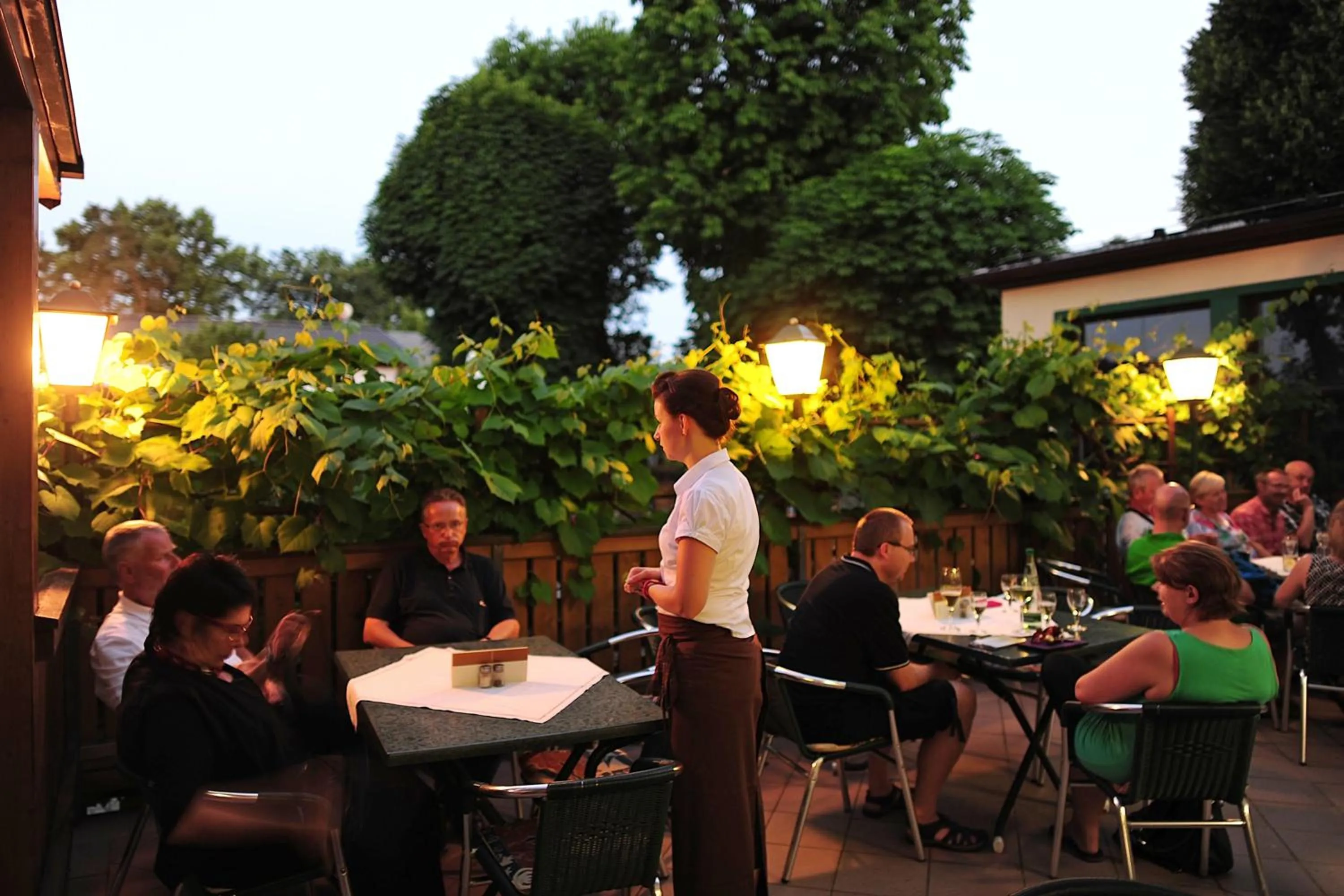 Restaurant/places to eat in Landhotel Plauen - Gasthof Zwoschwitz