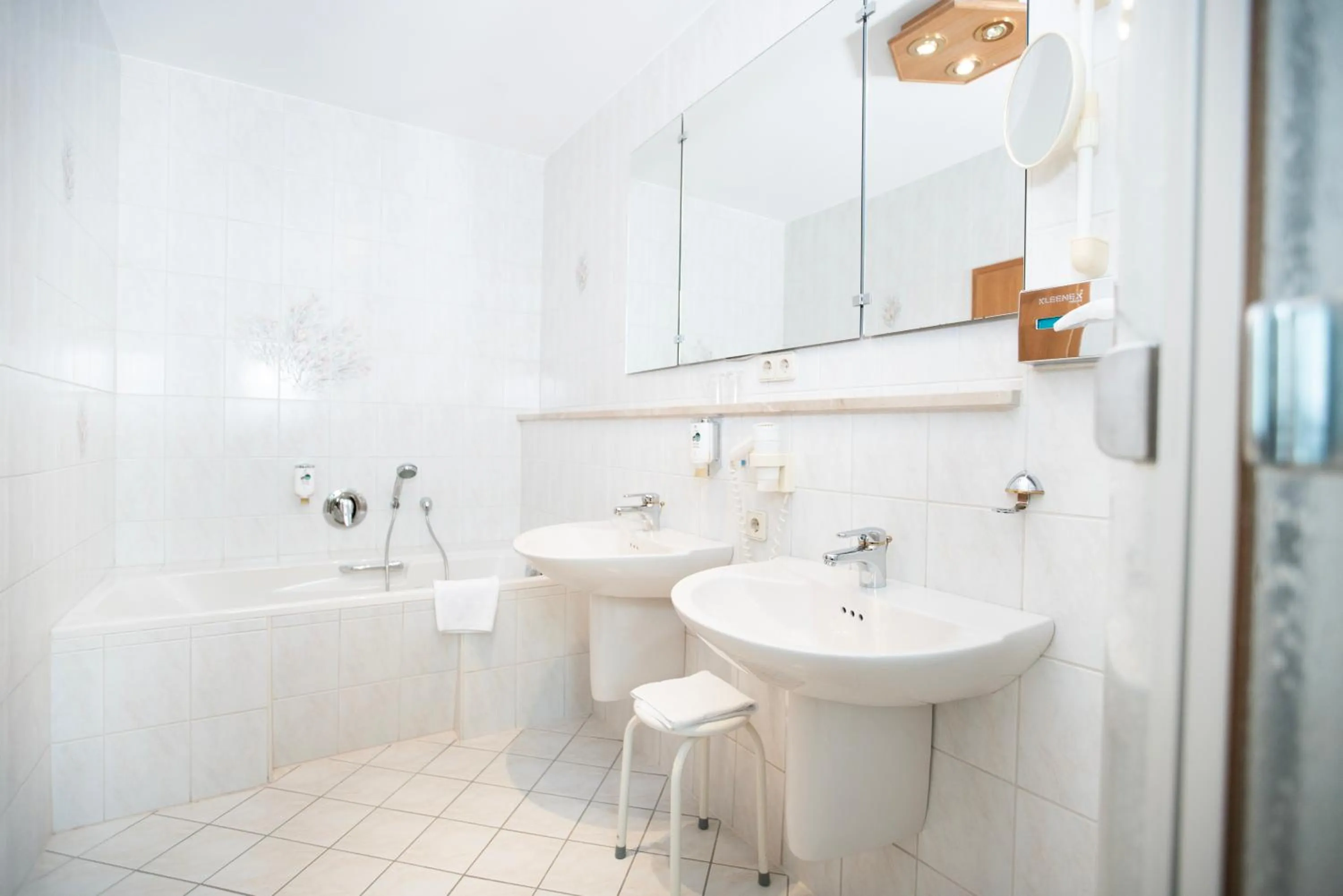 Bathroom in Landhotel Plauen - Gasthof Zwoschwitz
