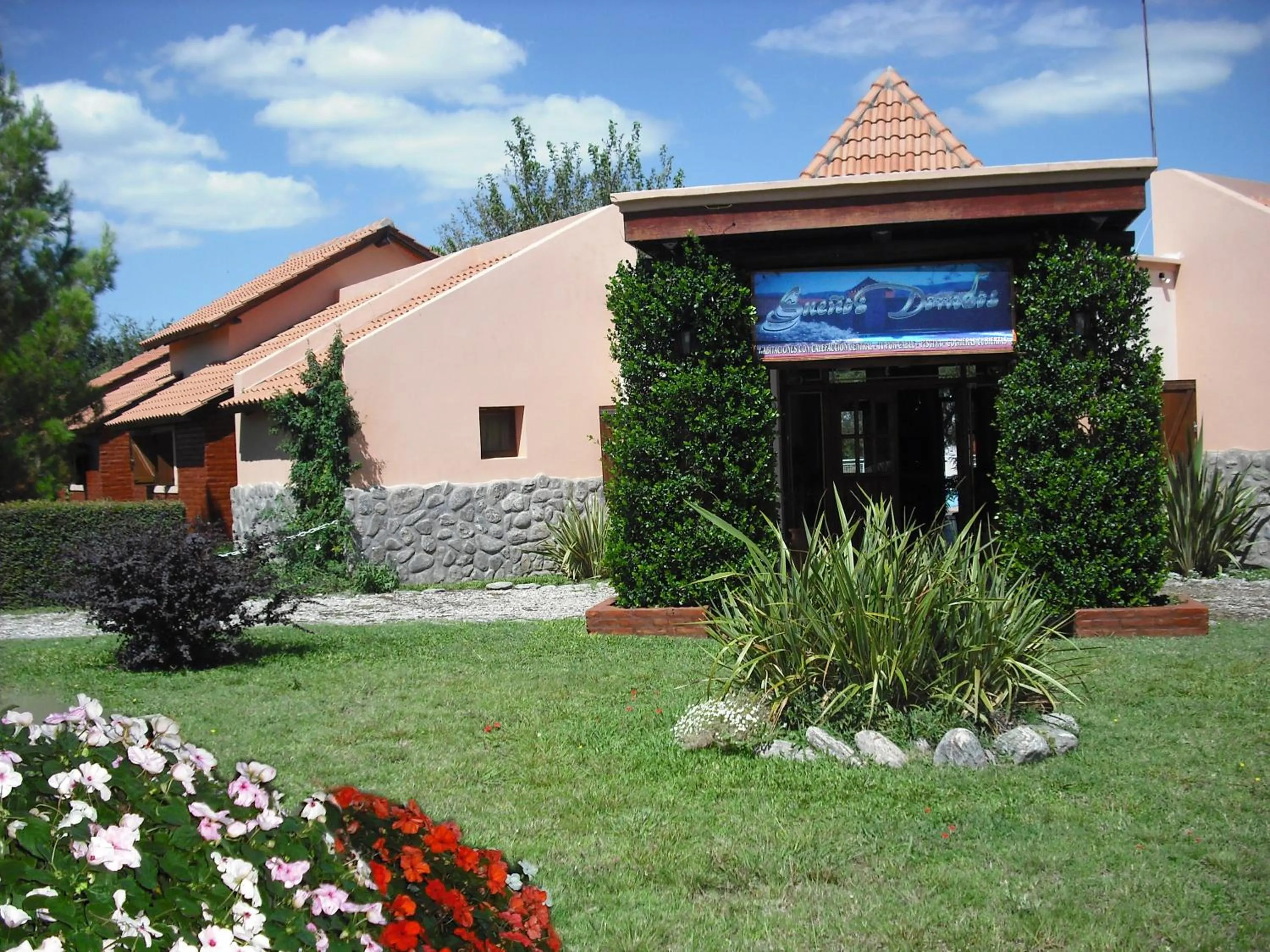 Hosteria Sueños Dorados