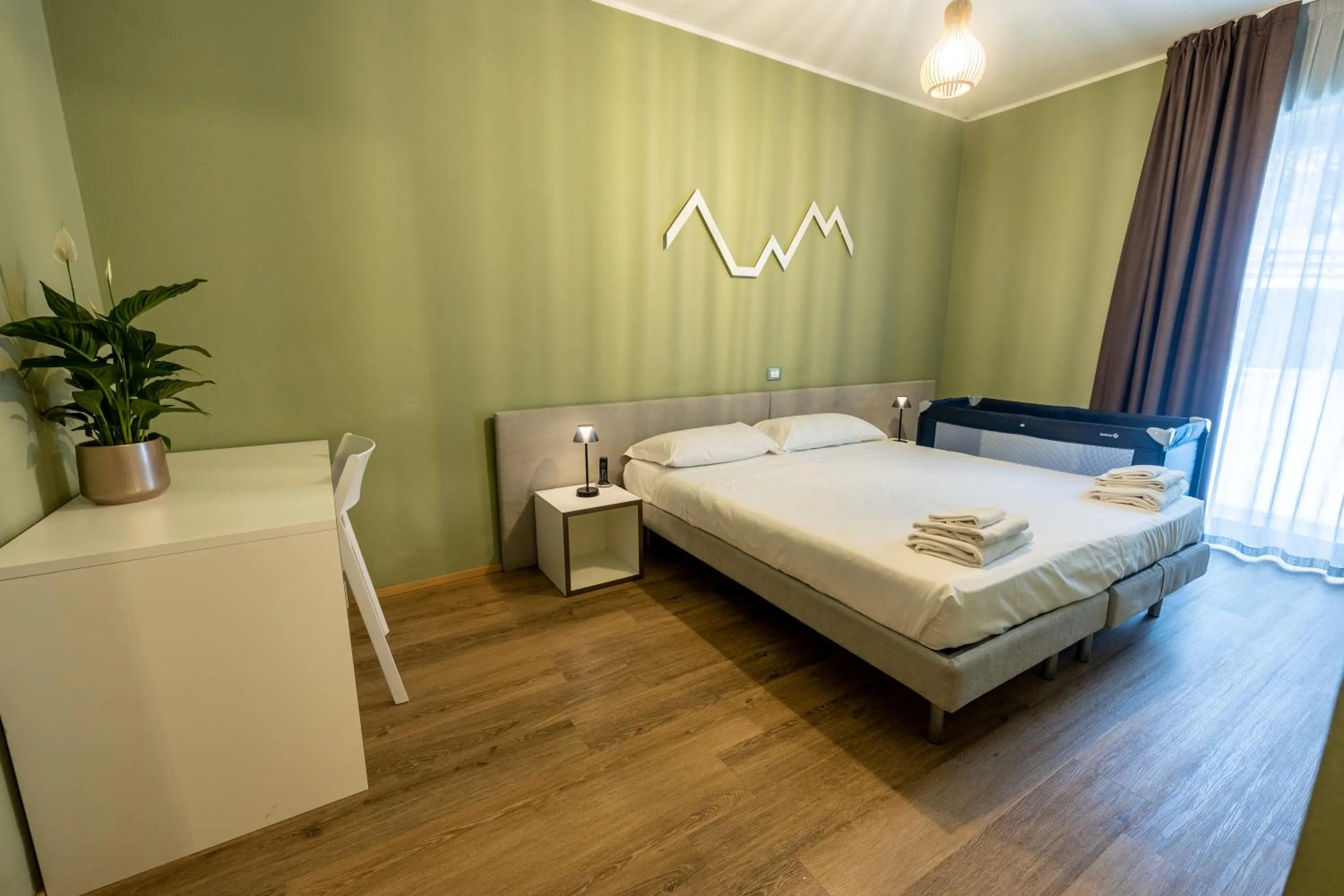 cot, Bed in Hotel Casa Alpina