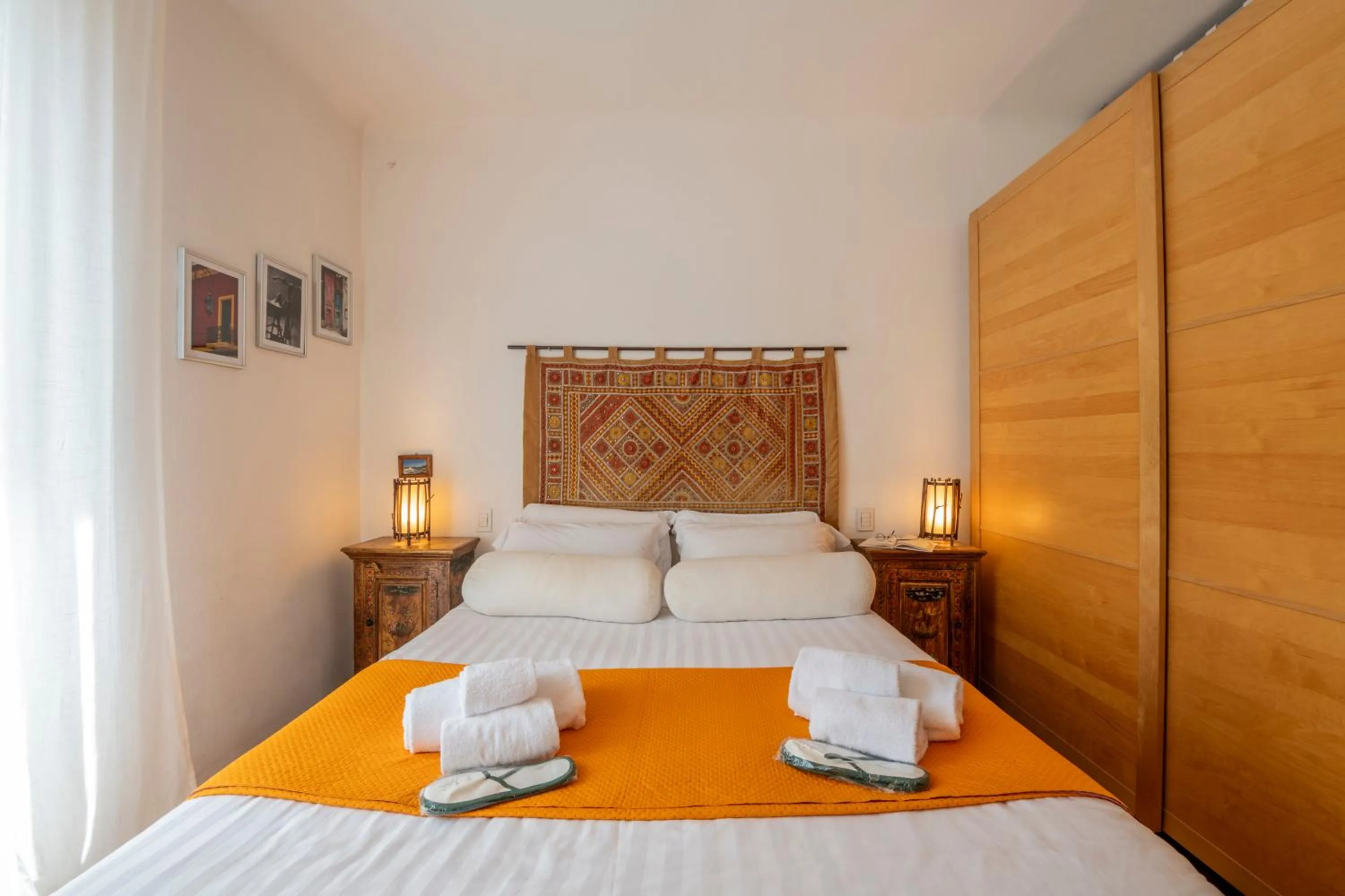 Bed in Paolo Sarpi, 36 - Milano Inside