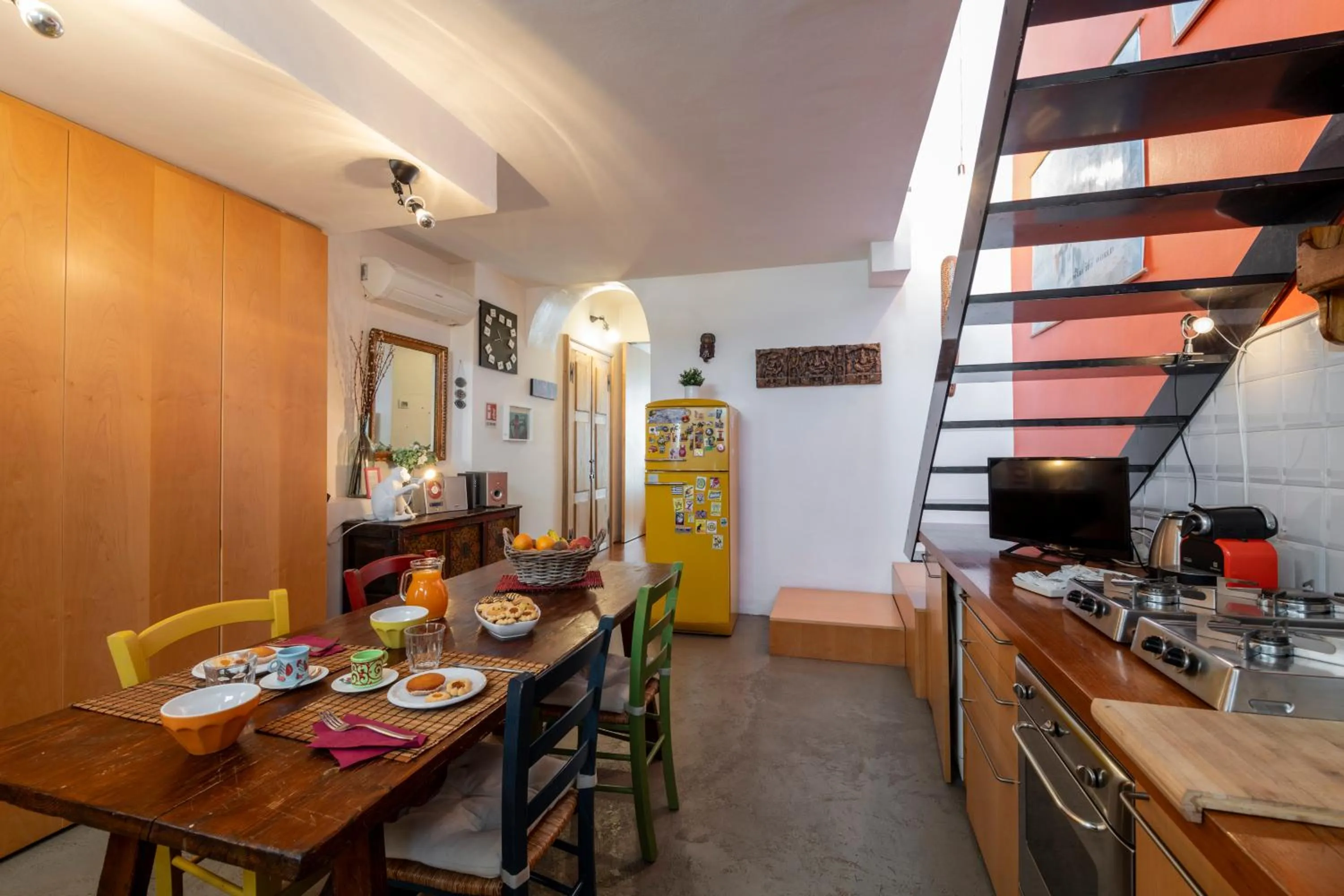 Kitchen or kitchenette in Paolo Sarpi, 36 - Milano Inside