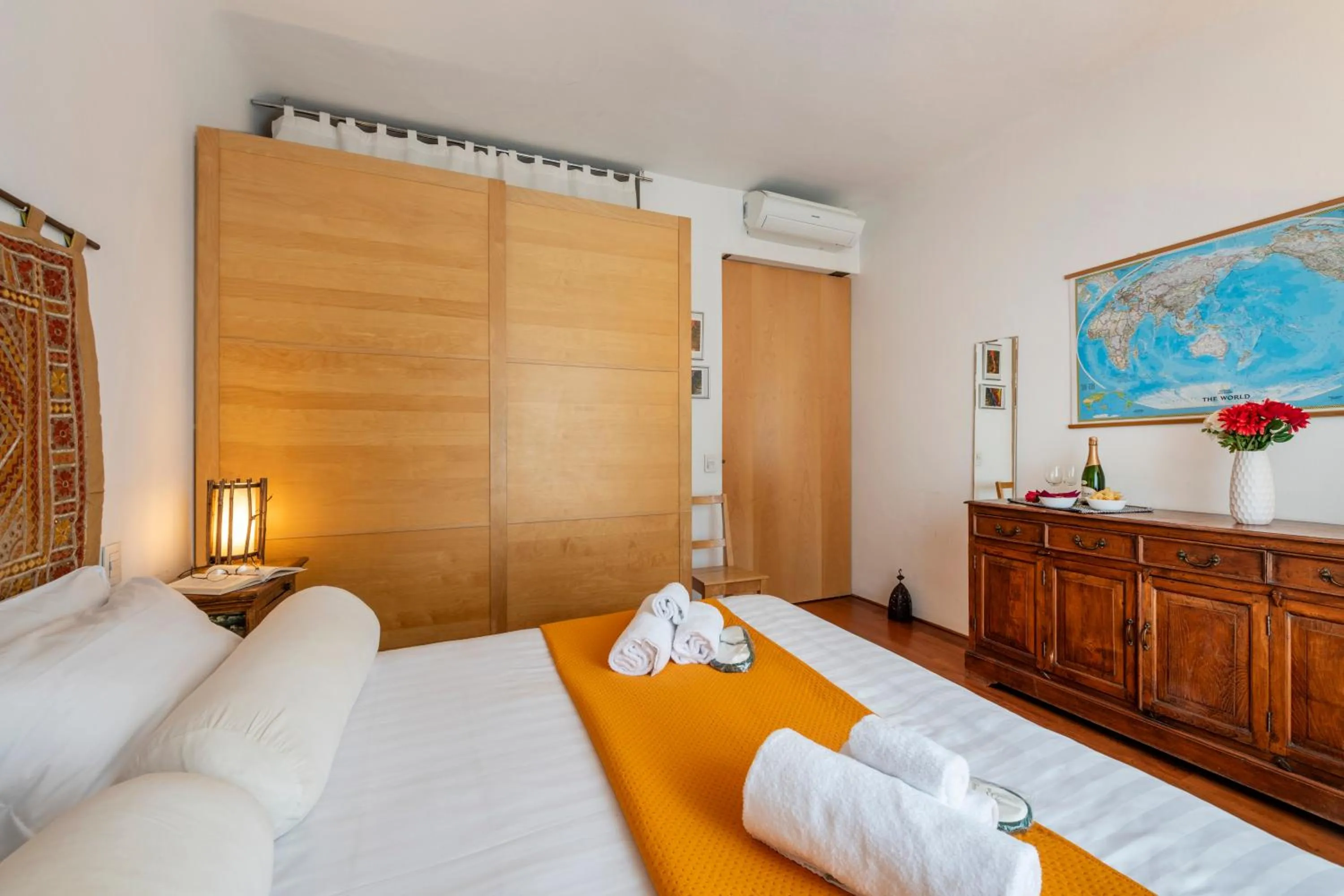 Bed in Paolo Sarpi, 36 - Milano Inside