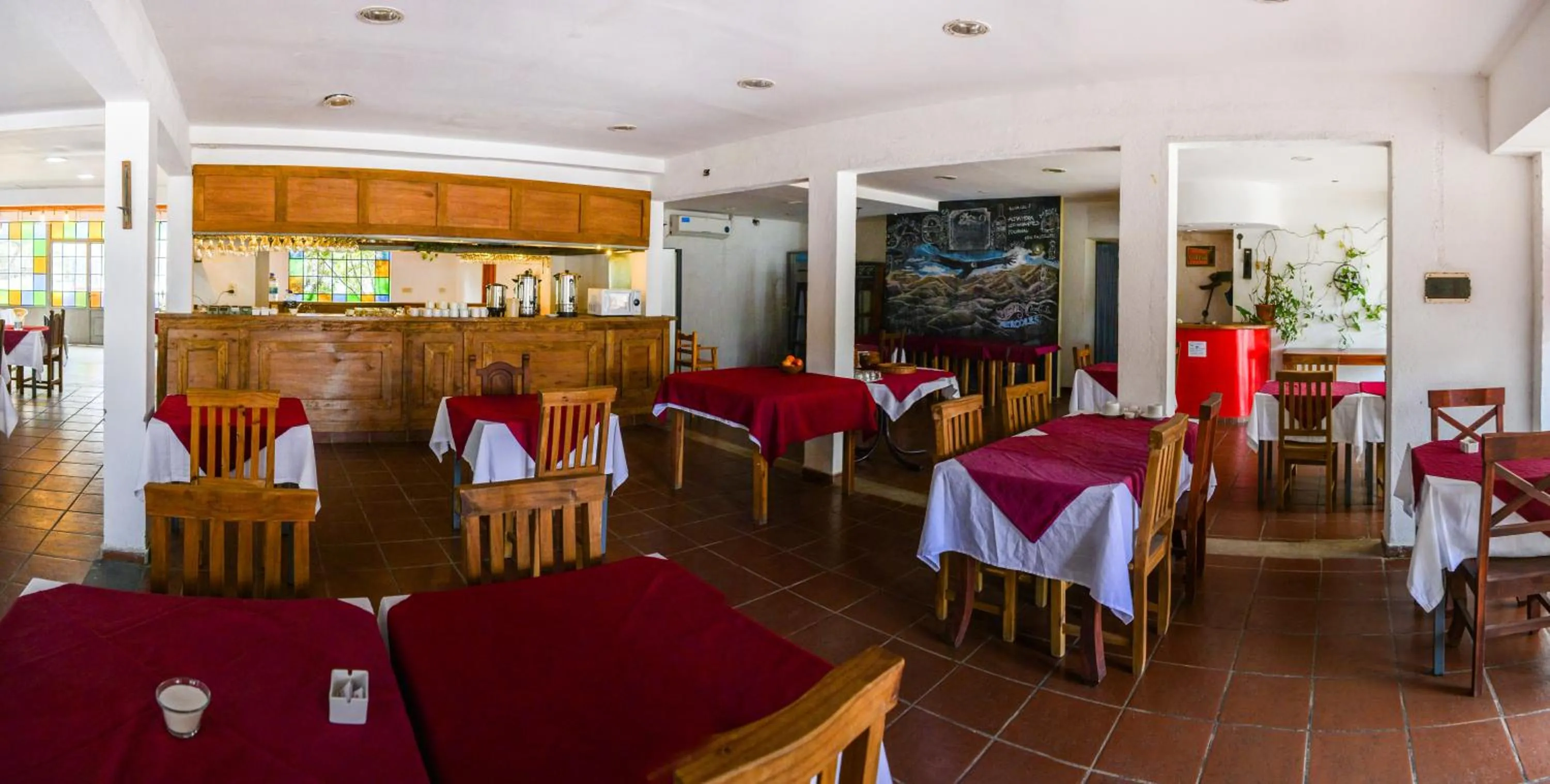 Restaurant/places to eat in La Candida Hotel