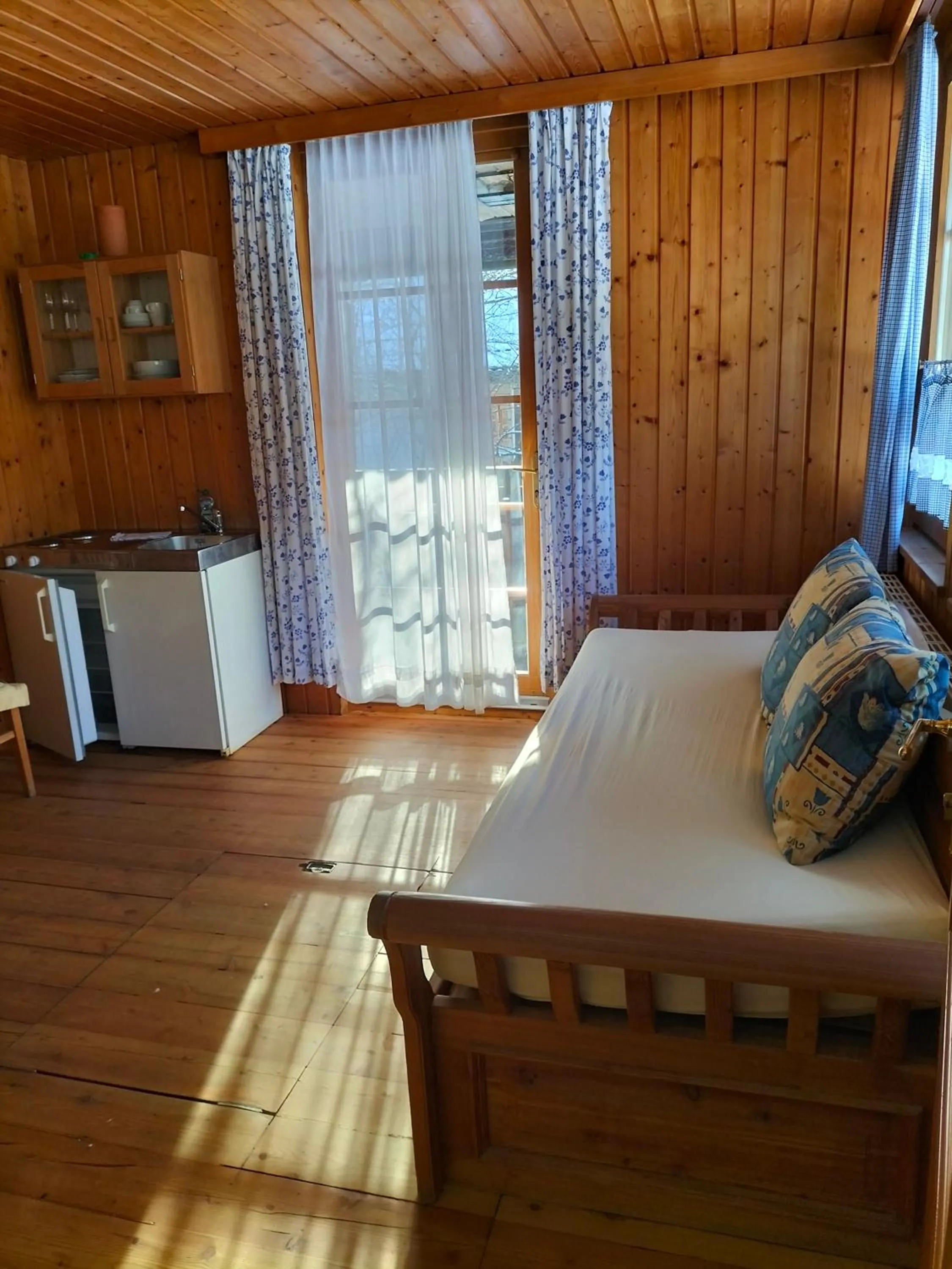 Kitchen or kitchenette, Bed in Steinschalerhof