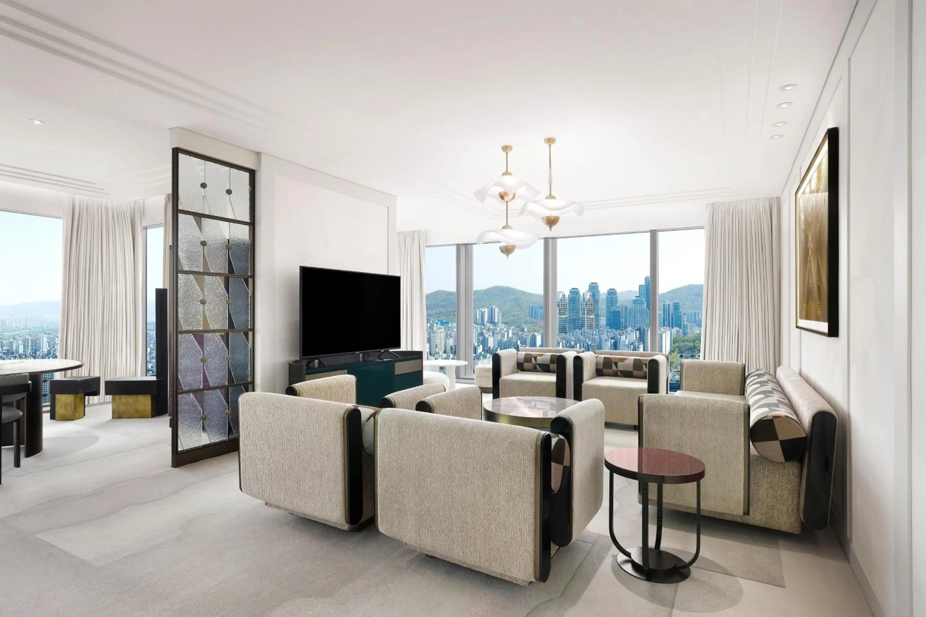 Living room in Josun Palace, a Luxury Collection Hotel, Seoul Gangnam