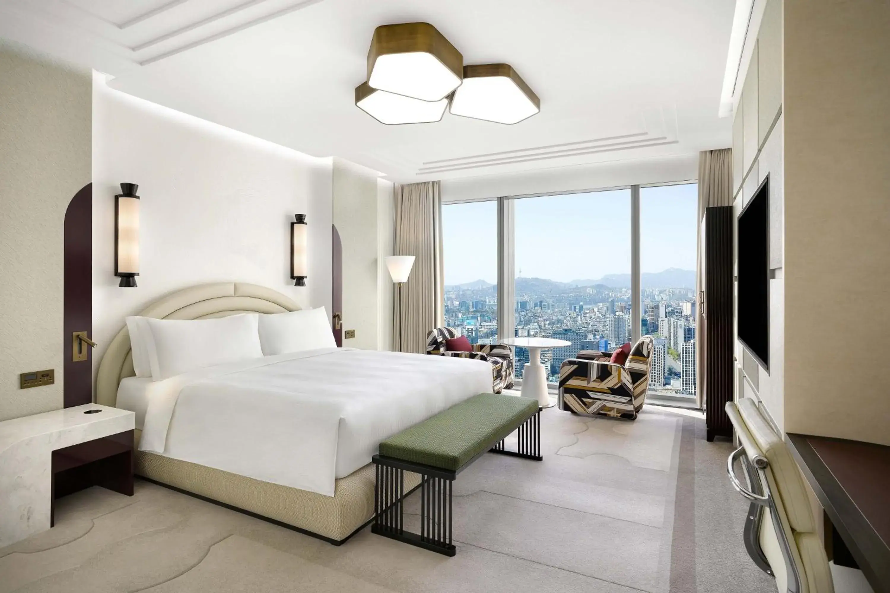 Masters King Room with City View in Josun Palace, a Luxury Collection Hotel, Seoul Gangnam Masters King Room with City View in Josun Palace, a Luxury Collection Hotel, Seoul Gangnam