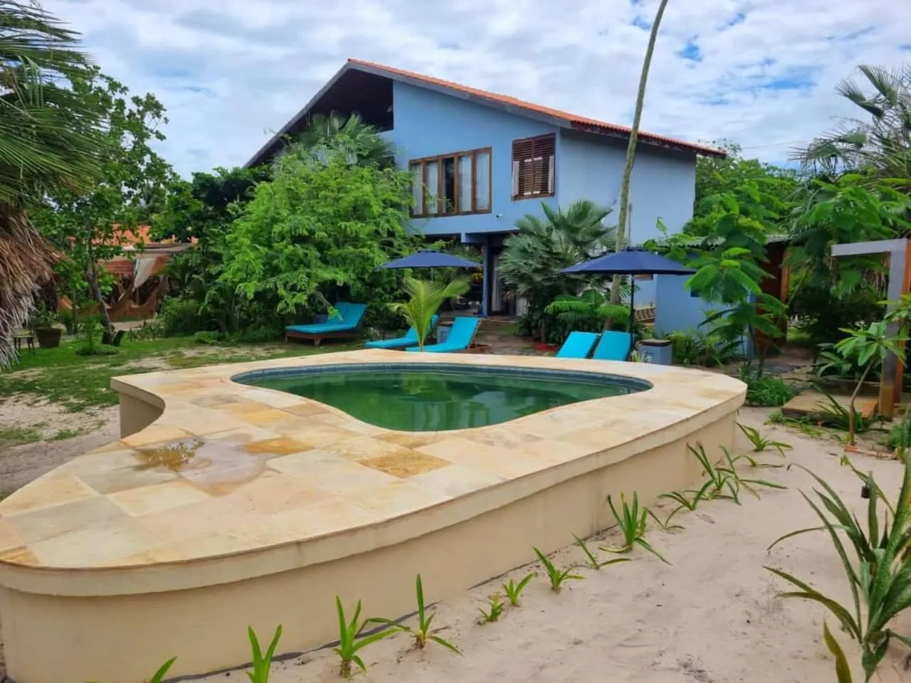 Property building in Vila das Águas