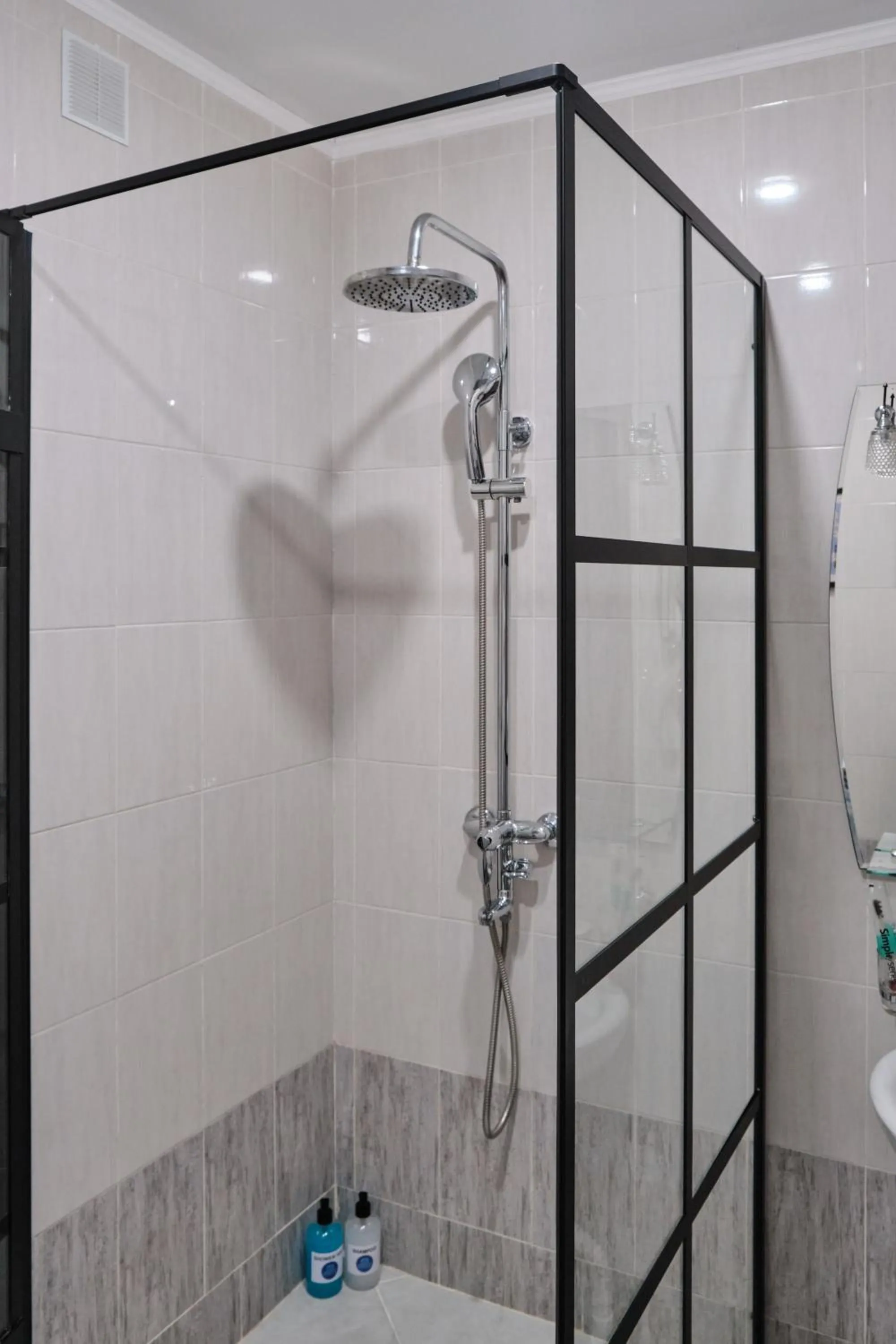 Seven City Apartments