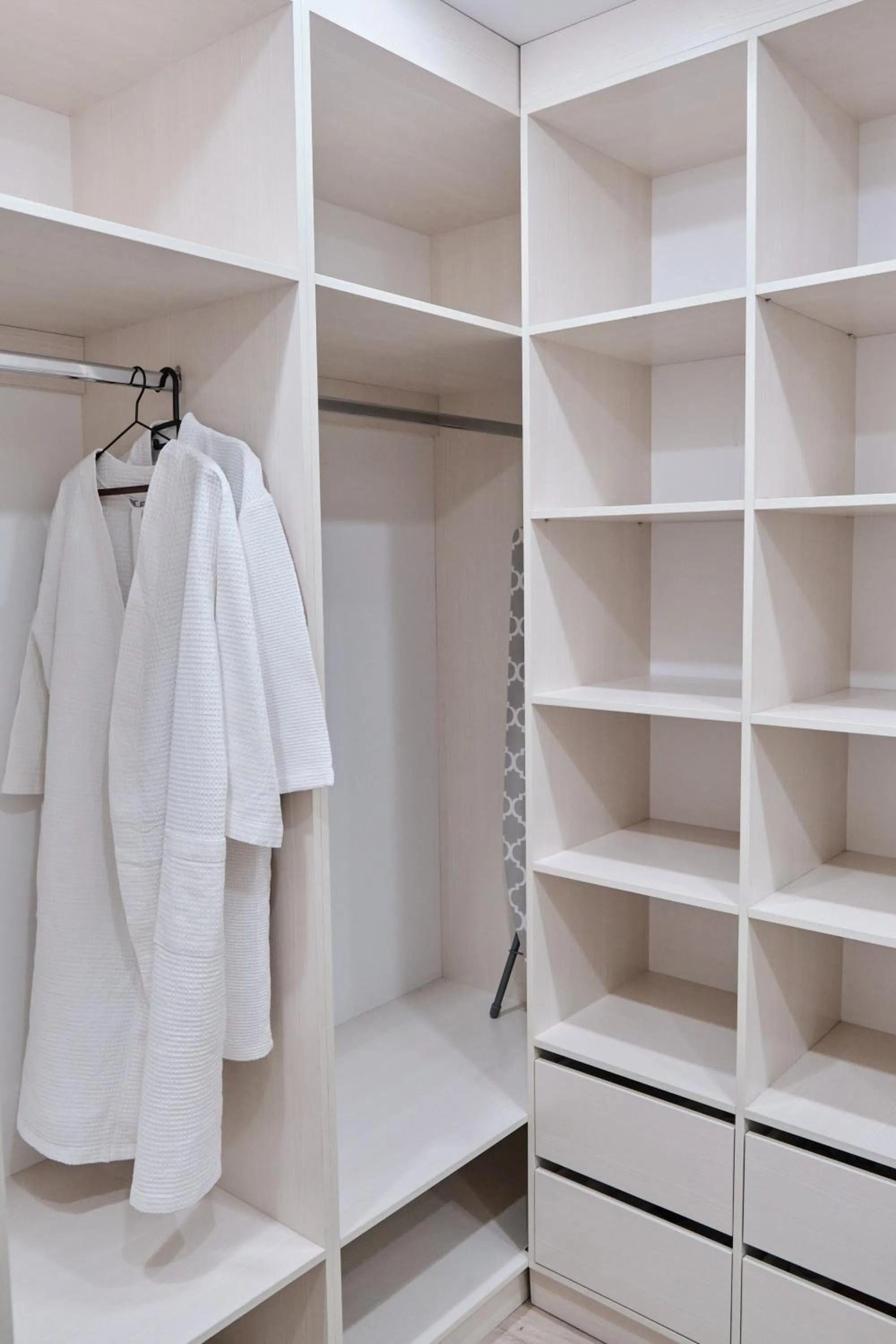 Seven City Apartments