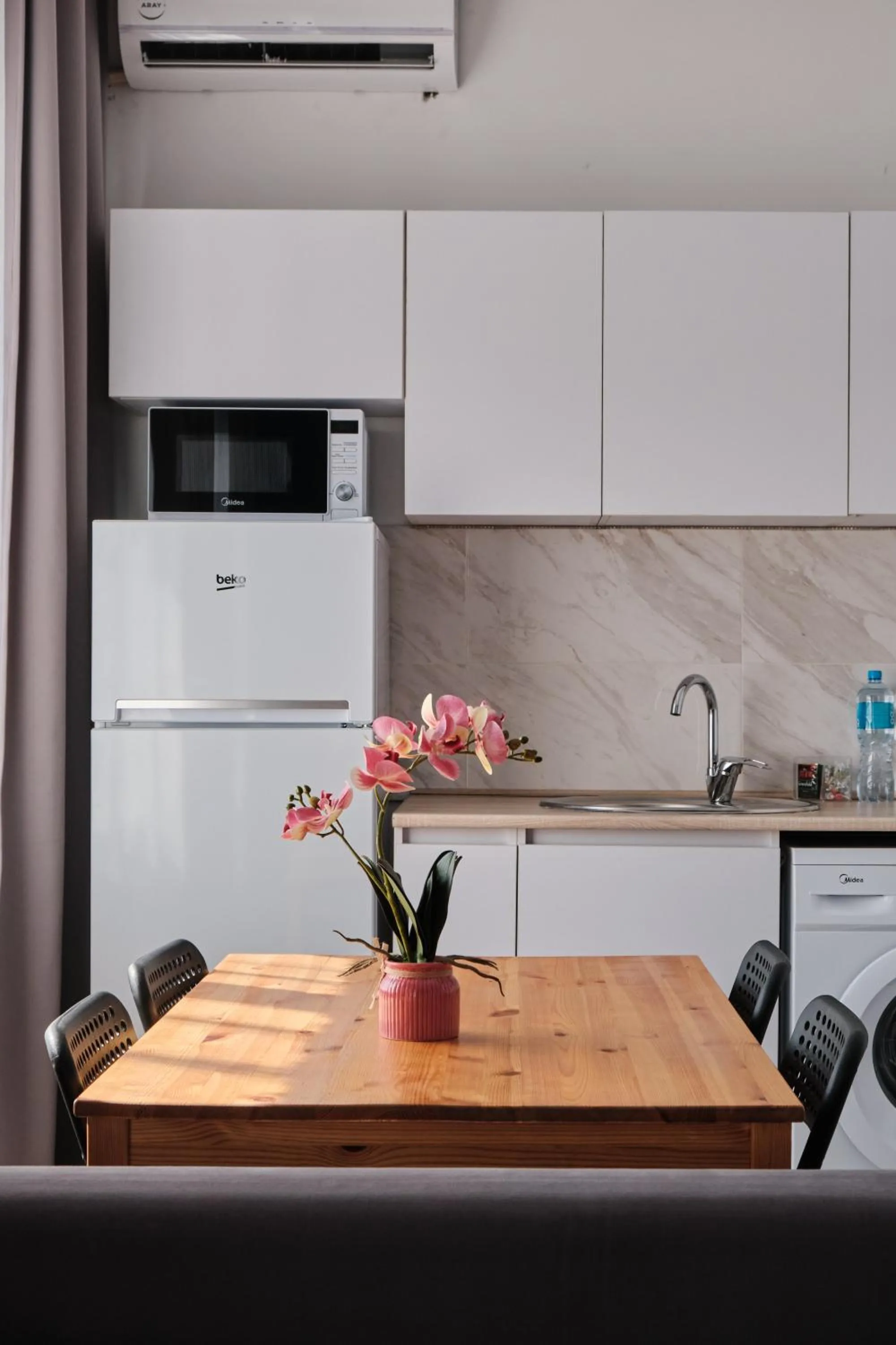 Seven City Apartments