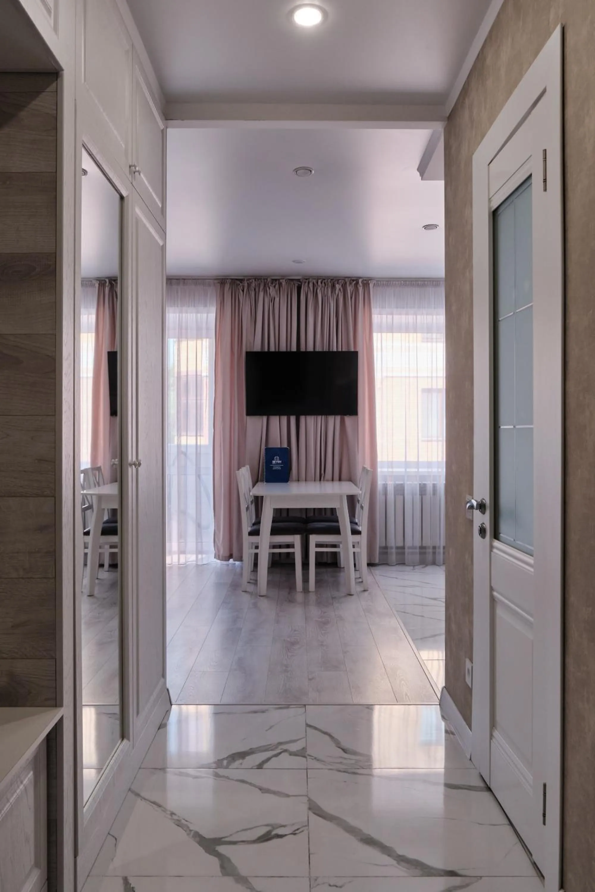 Seven City Apartments