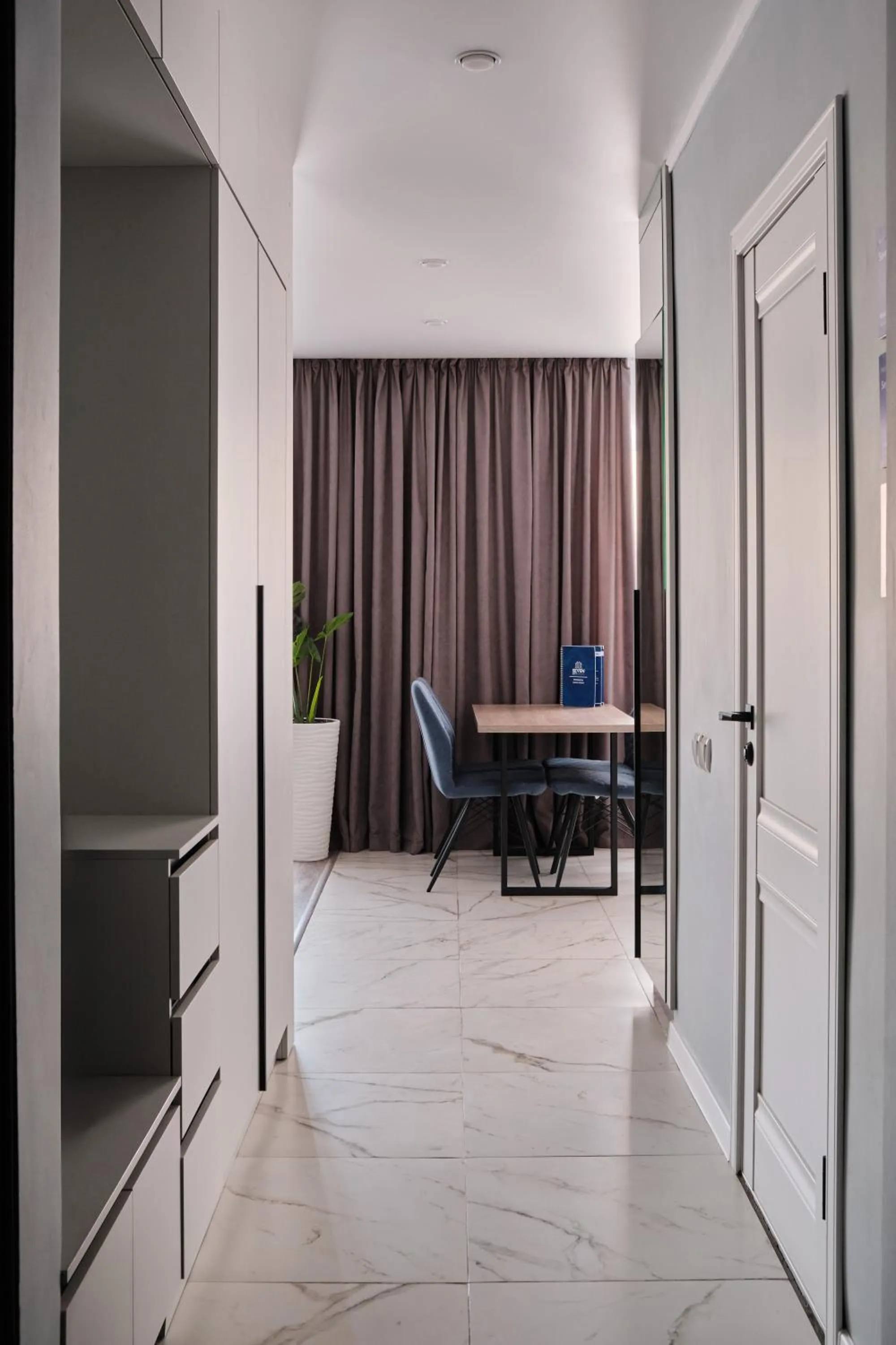 Seven City Apartments