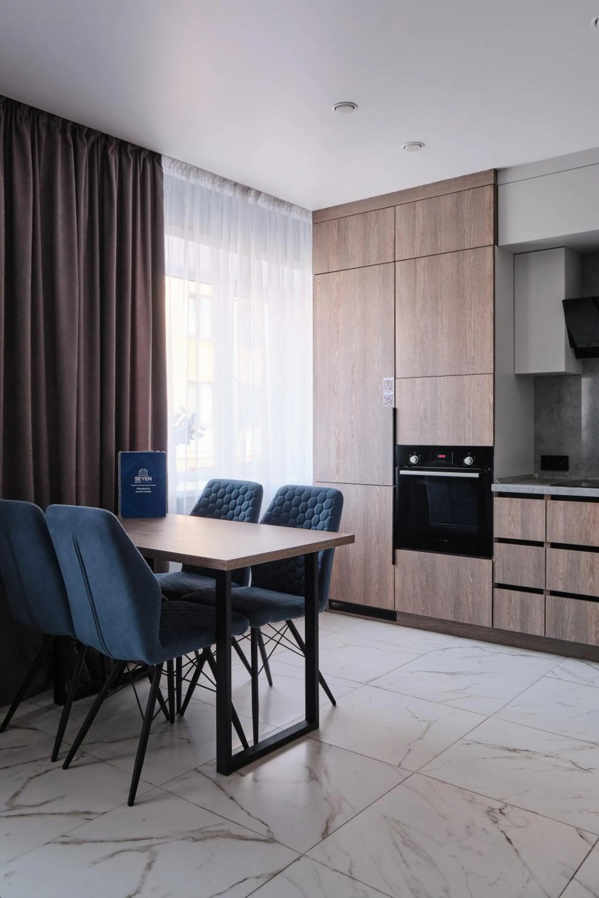 Seven City Apartments