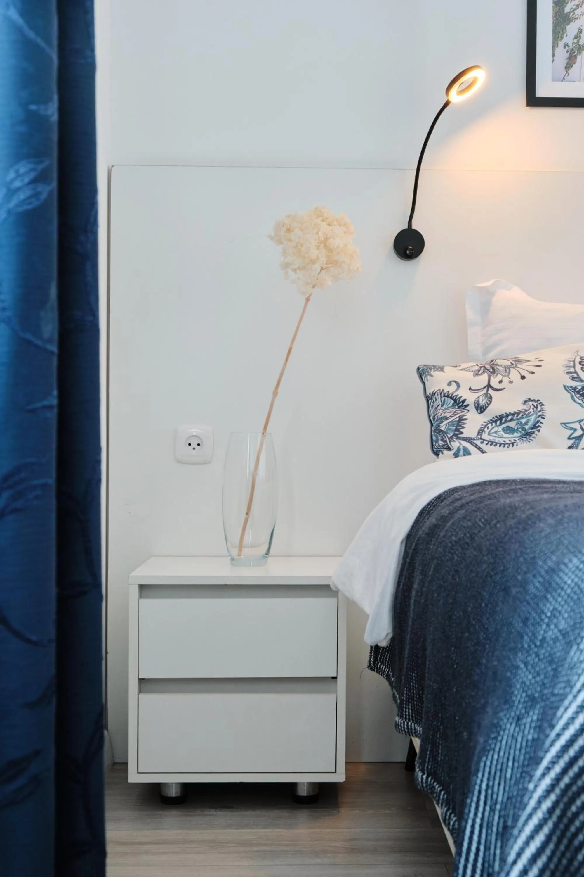 Bed in Seven City Apartments