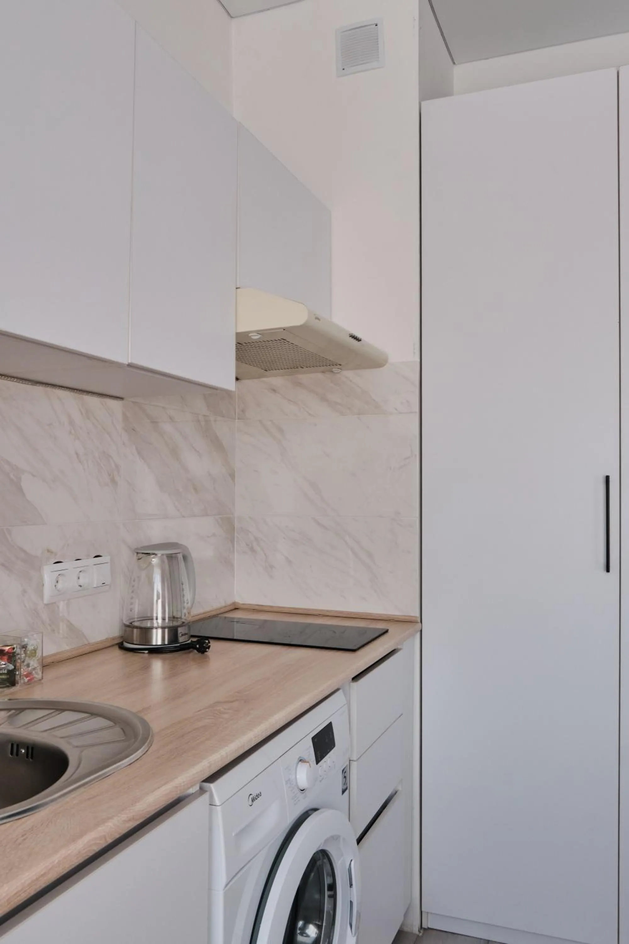 Seven City Apartments