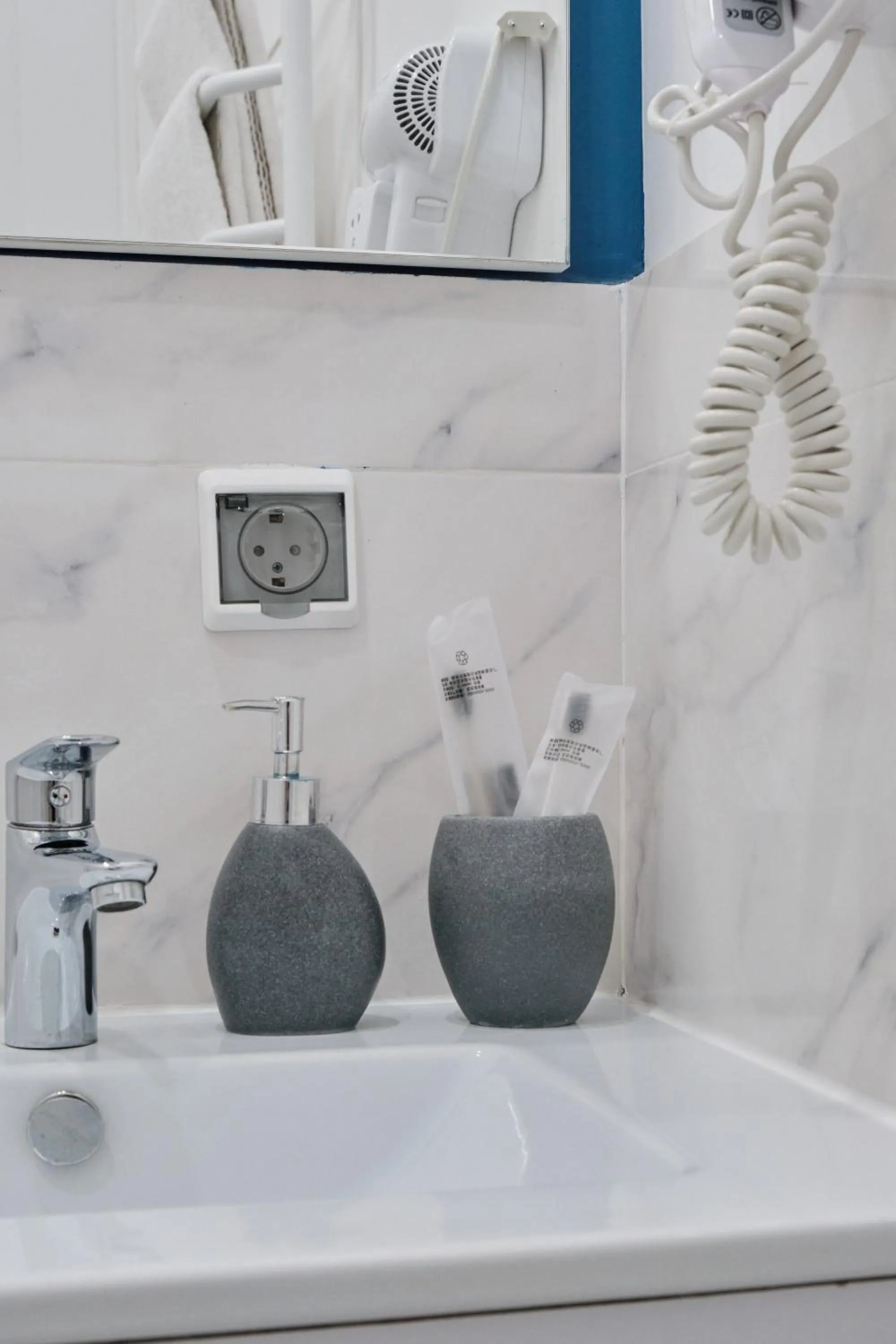 Seven City Apartments