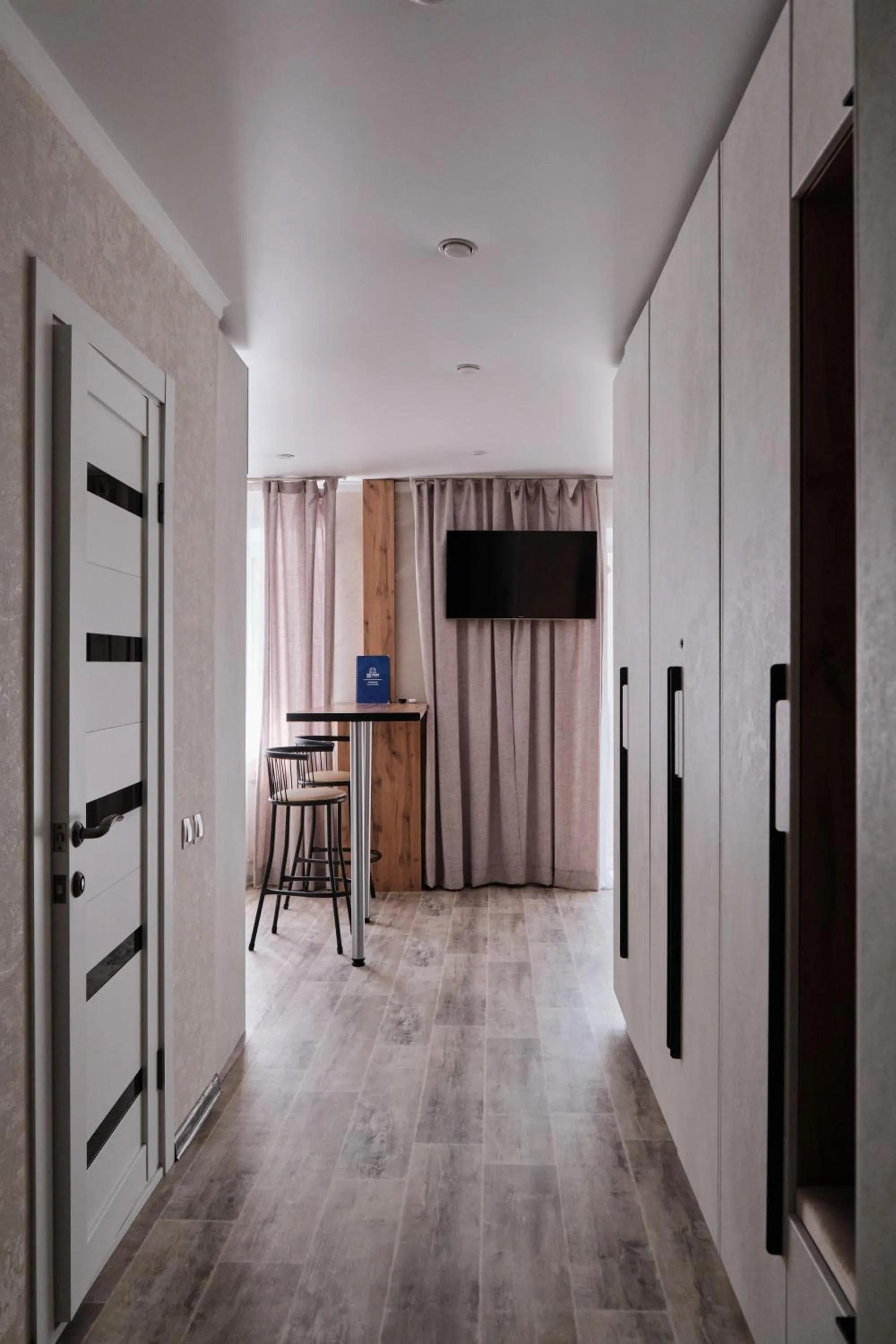 Seven City Apartments