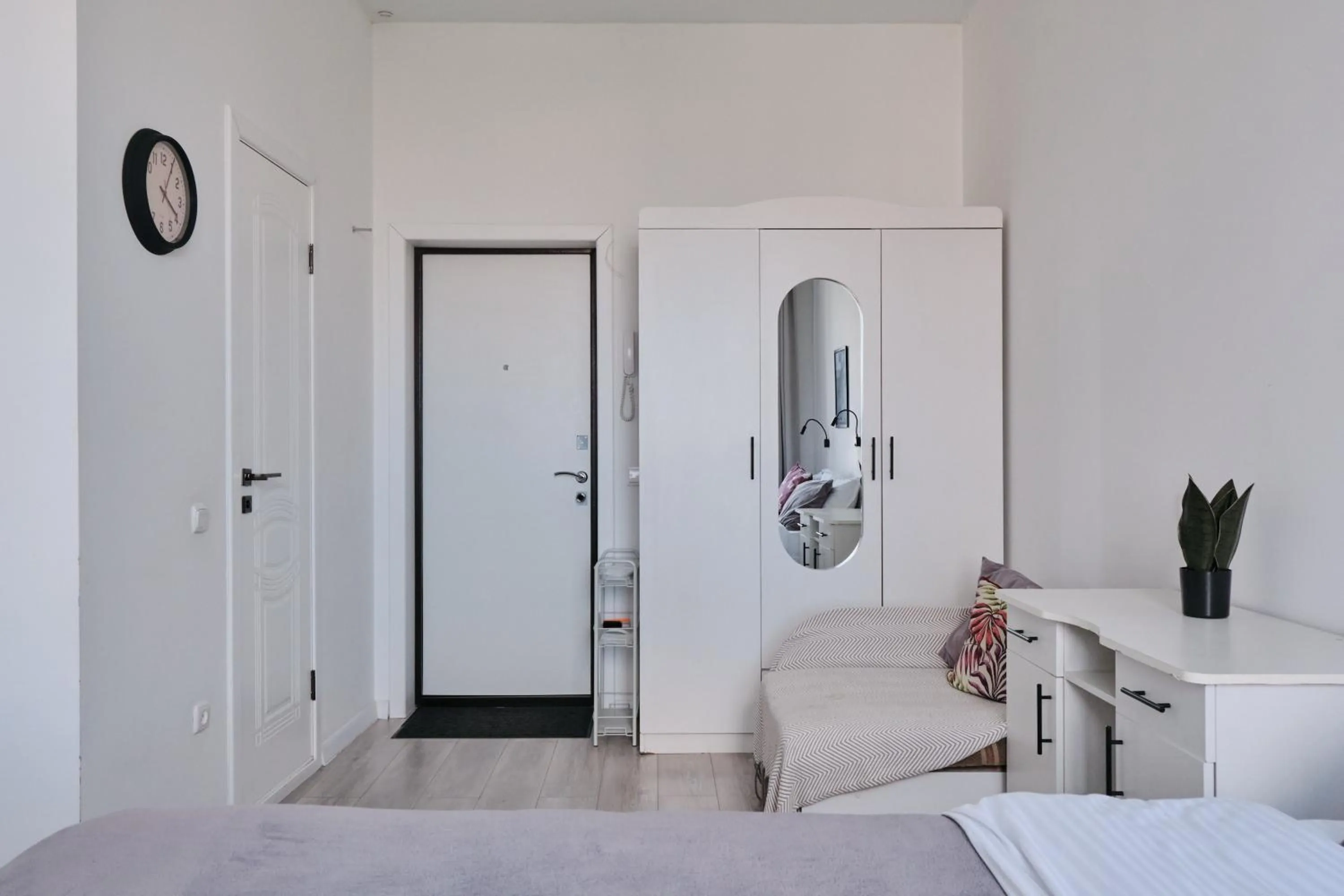 Bed in Seven City Apartments